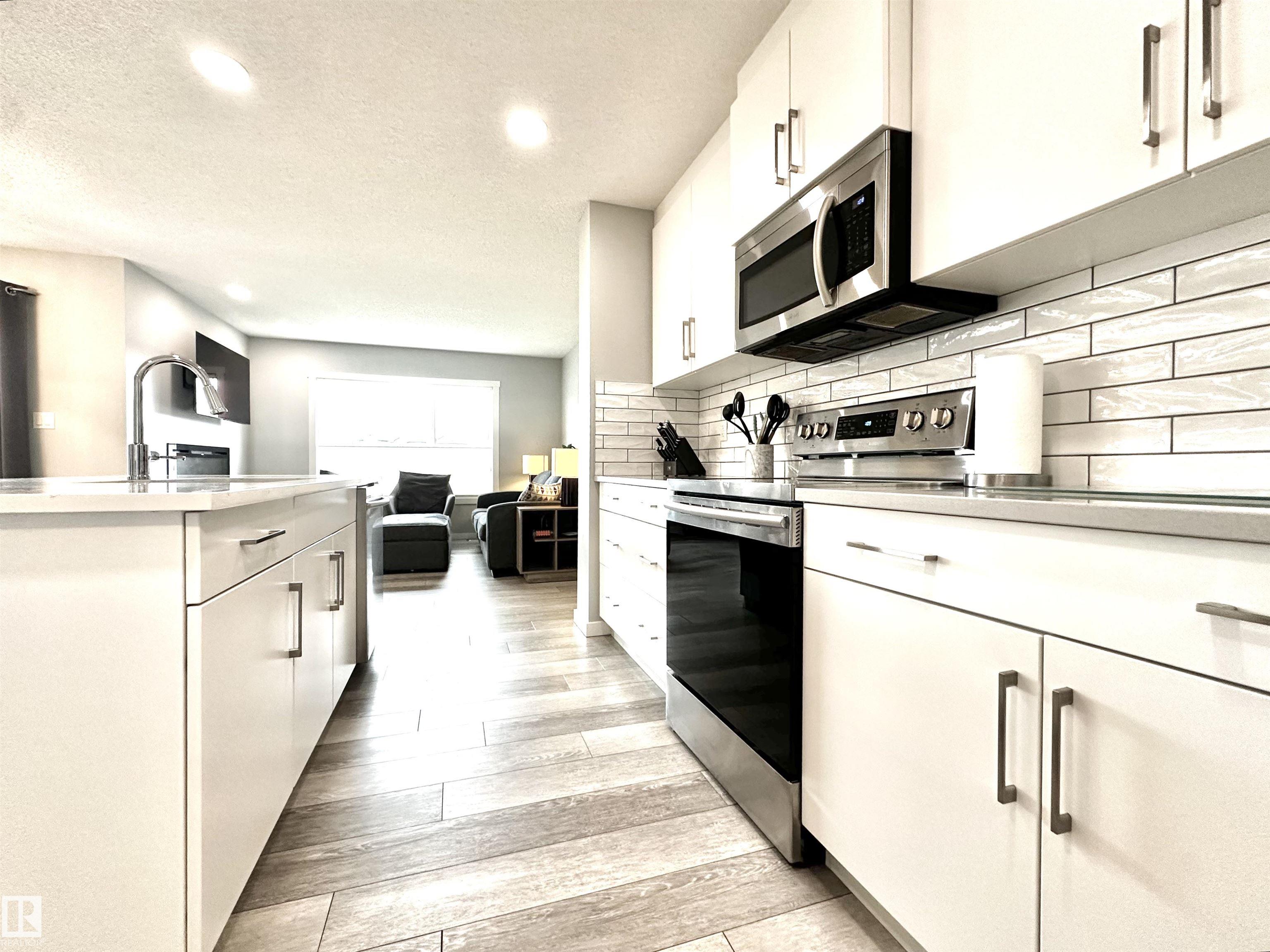 Photo 15 at 20947 95 Avenue NW, Webber Greens, Edmonton