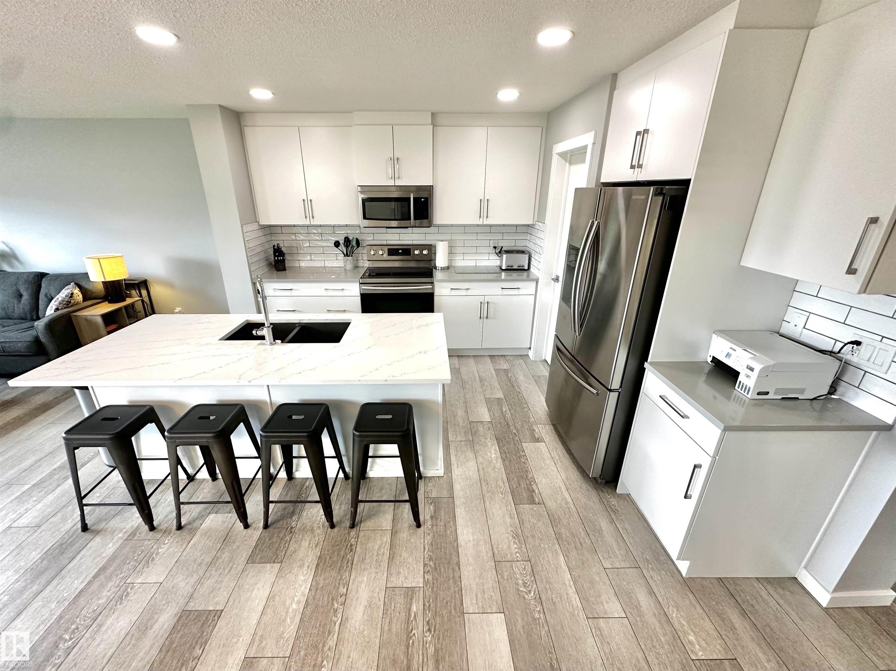 Photo 7 at 20947 95 Avenue NW, Webber Greens, Edmonton