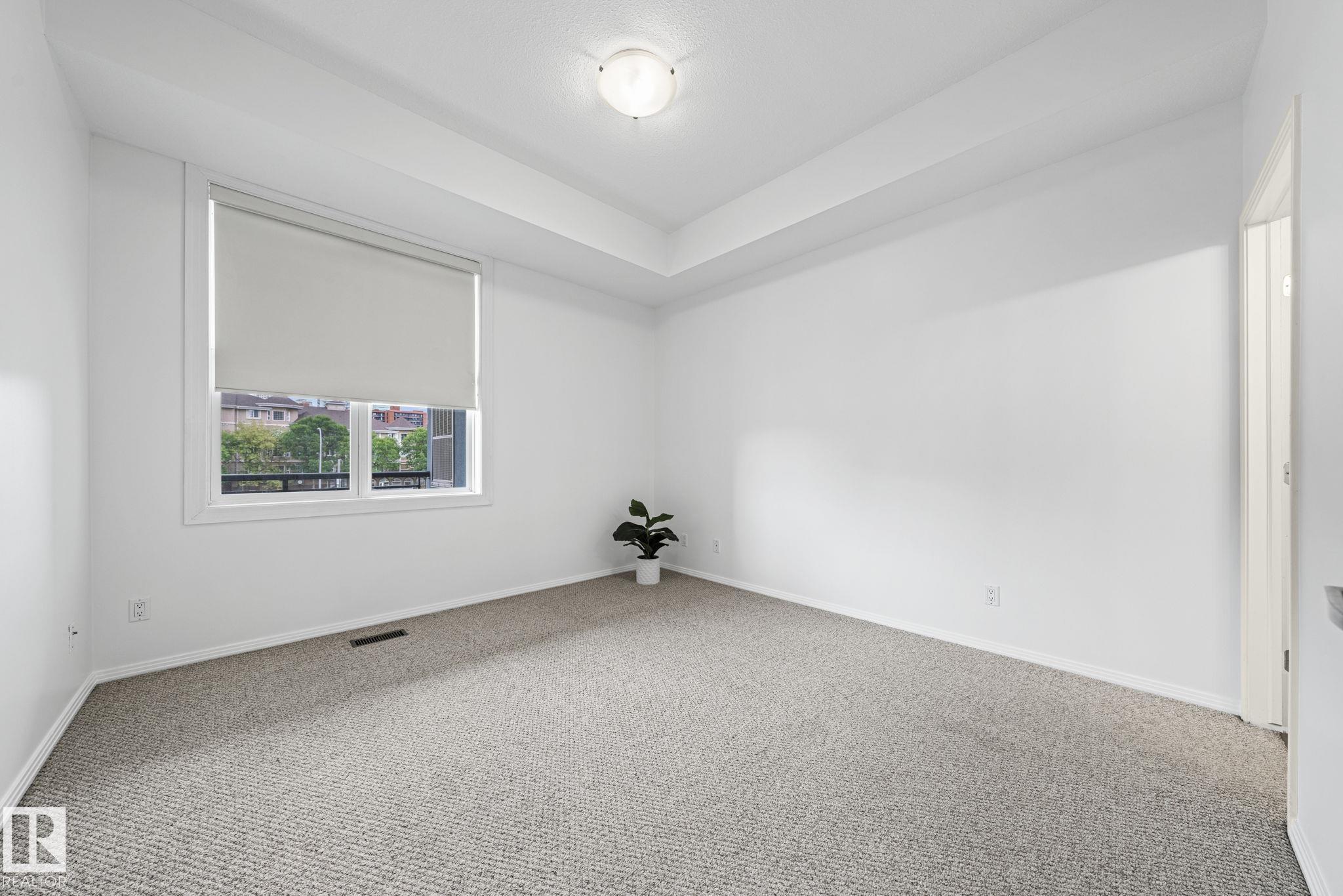 Photo 19 at 308 - 10147 112 Street NW, Wîhkwêntôwin, Edmonton
