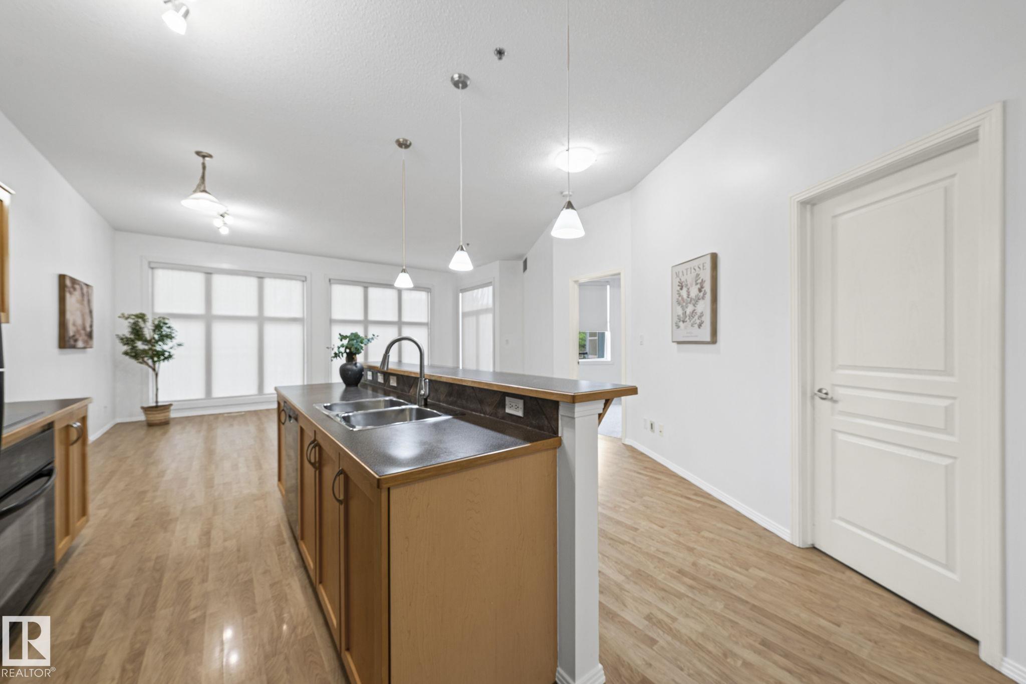 308 - 10147 112 Street NW, Wîhkwêntôwin, Edmonton