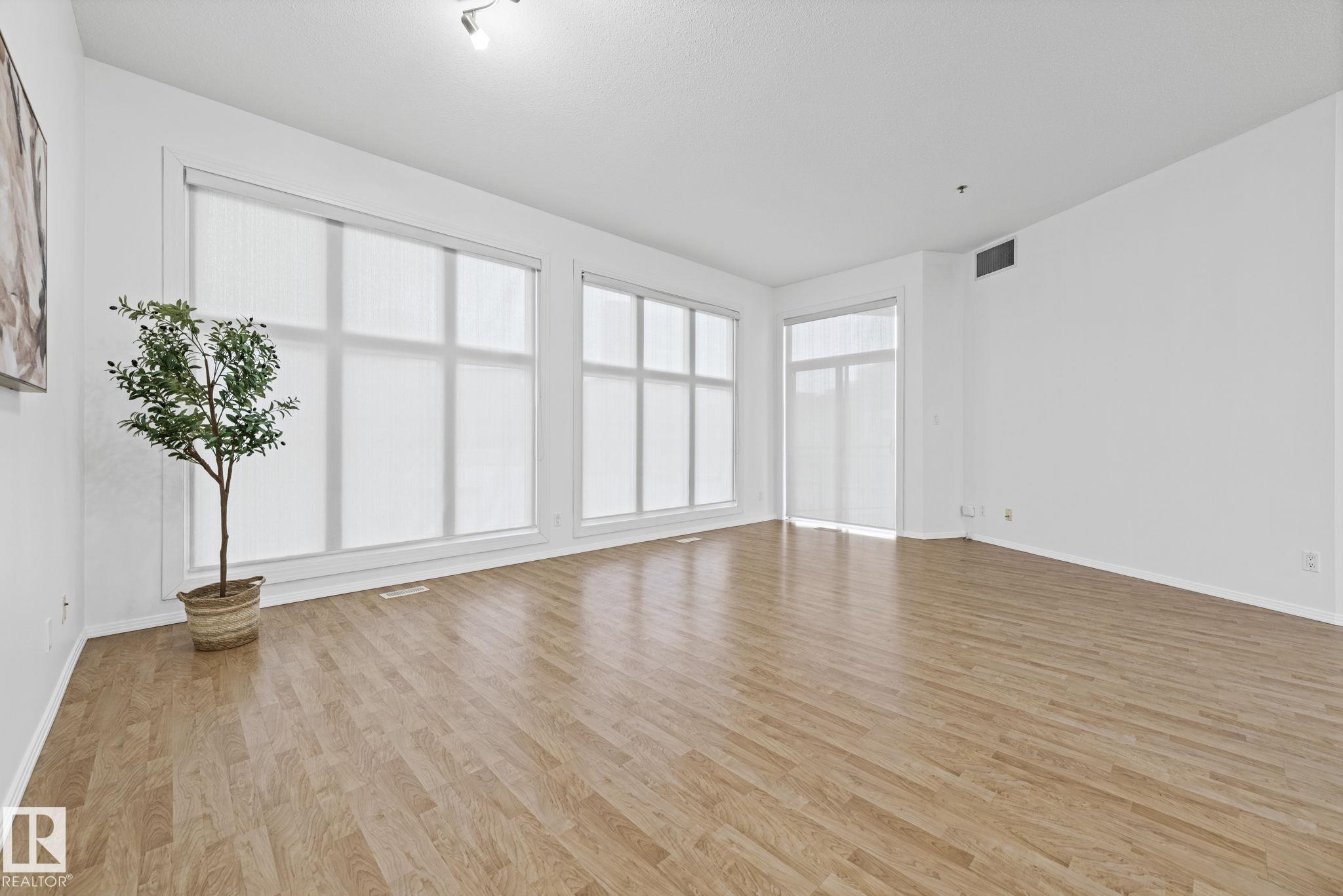 Photo 28 at 308 - 10147 112 Street NW, Wîhkwêntôwin, Edmonton