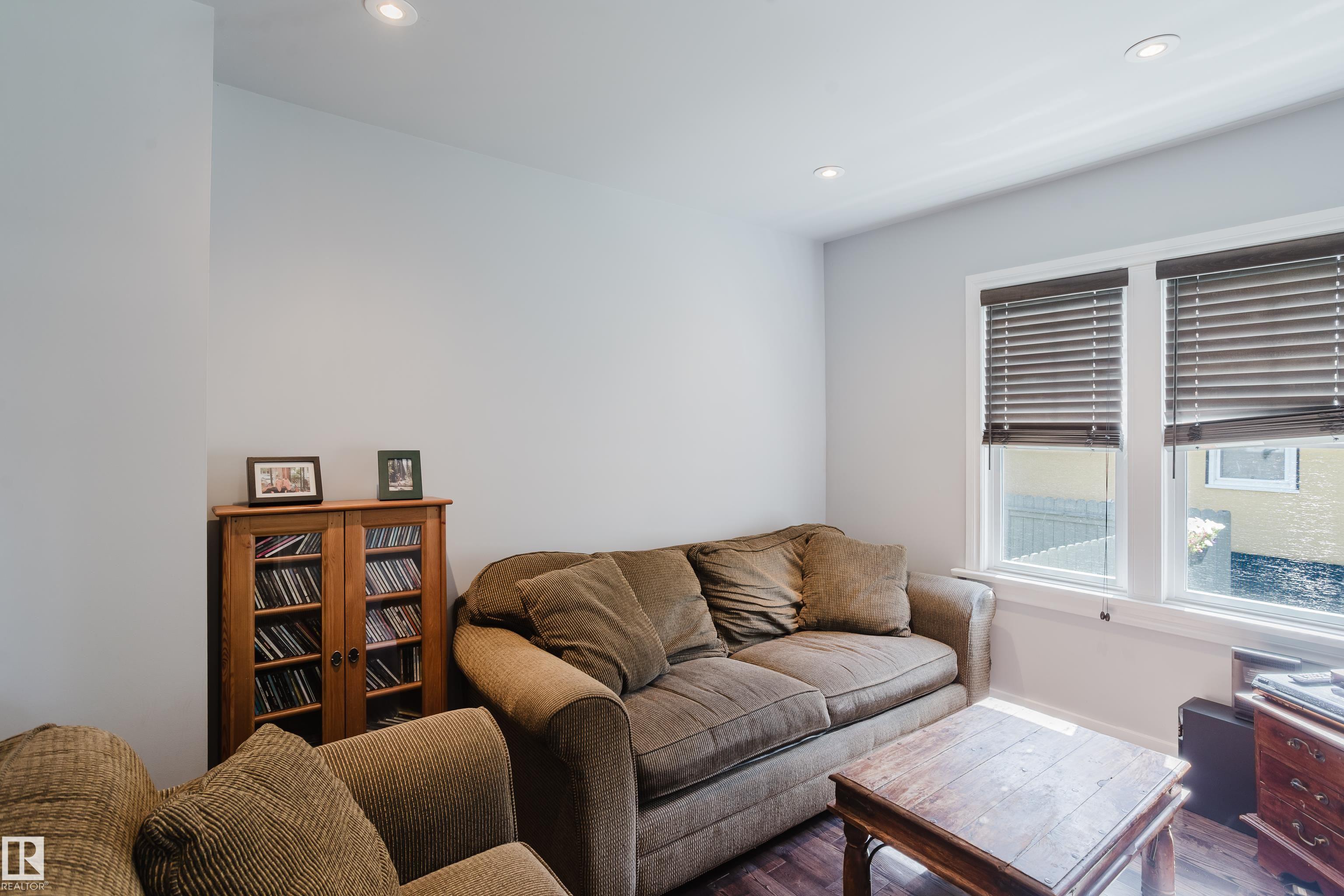 Photo 14 at 11231 126 Street NW, Inglewood, Edmonton