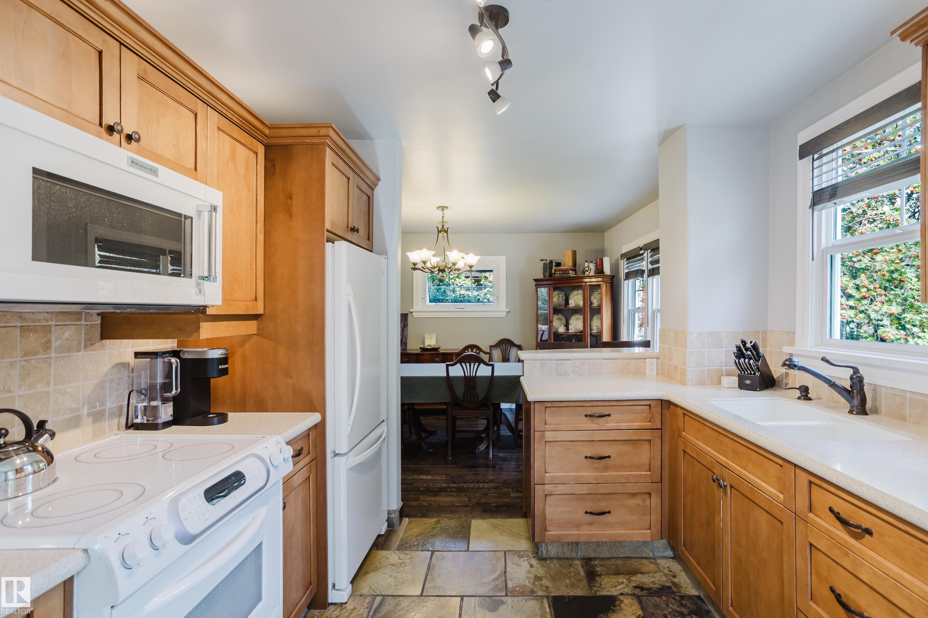 Photo 19 at 11231 126 Street NW, Inglewood, Edmonton