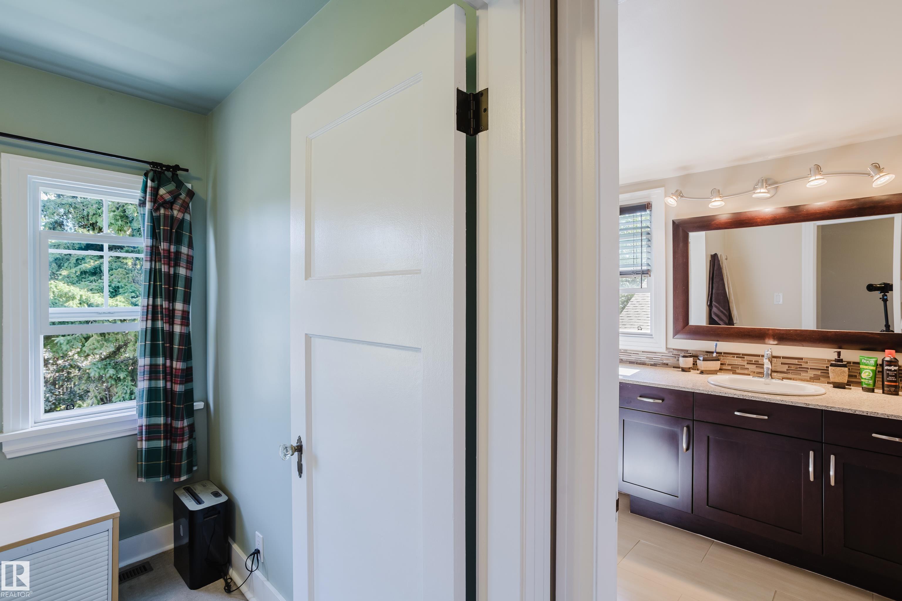 Photo 30 at 11231 126 Street NW, Inglewood, Edmonton