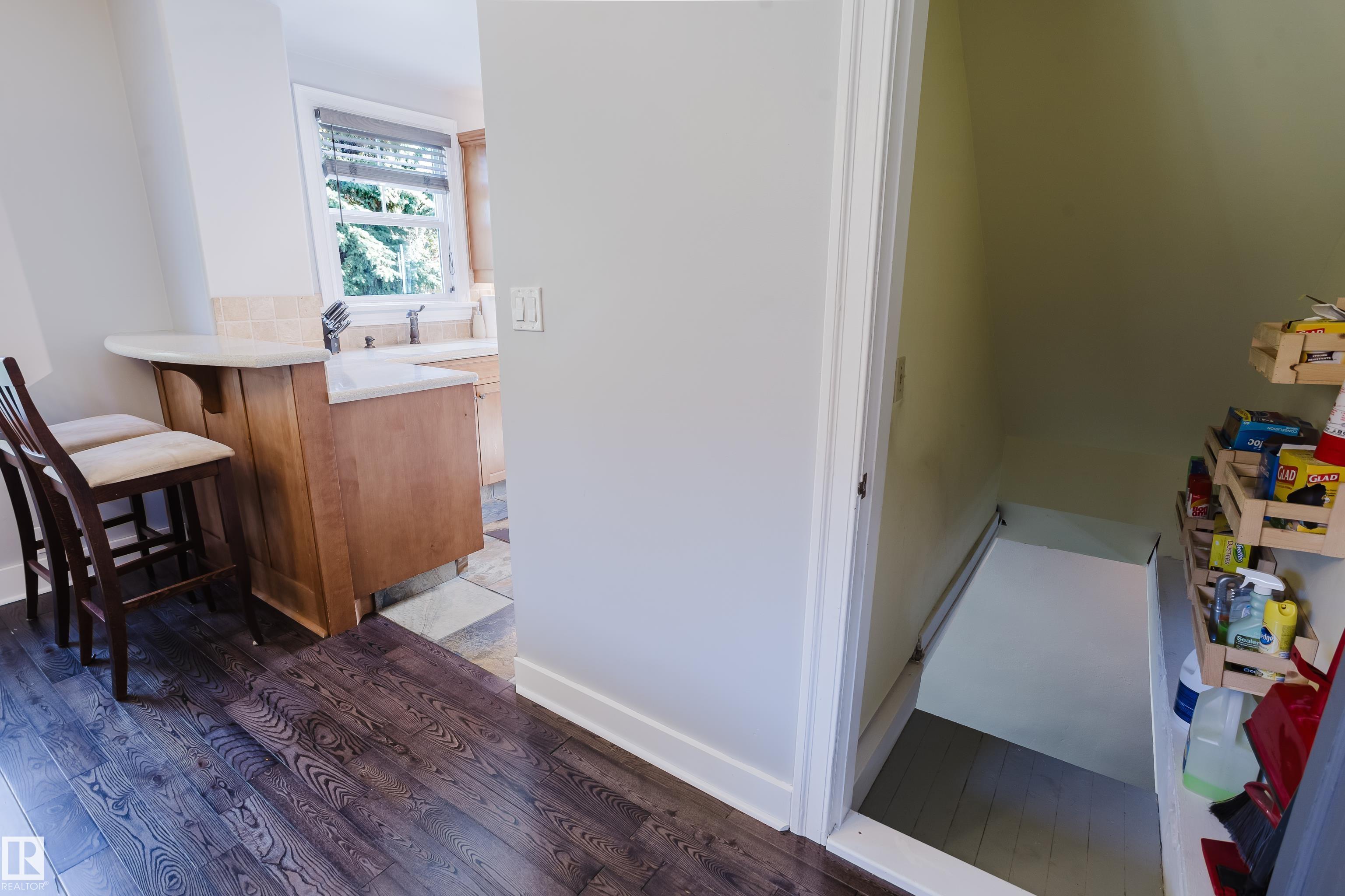 Photo 37 at 11231 126 Street NW, Inglewood, Edmonton
