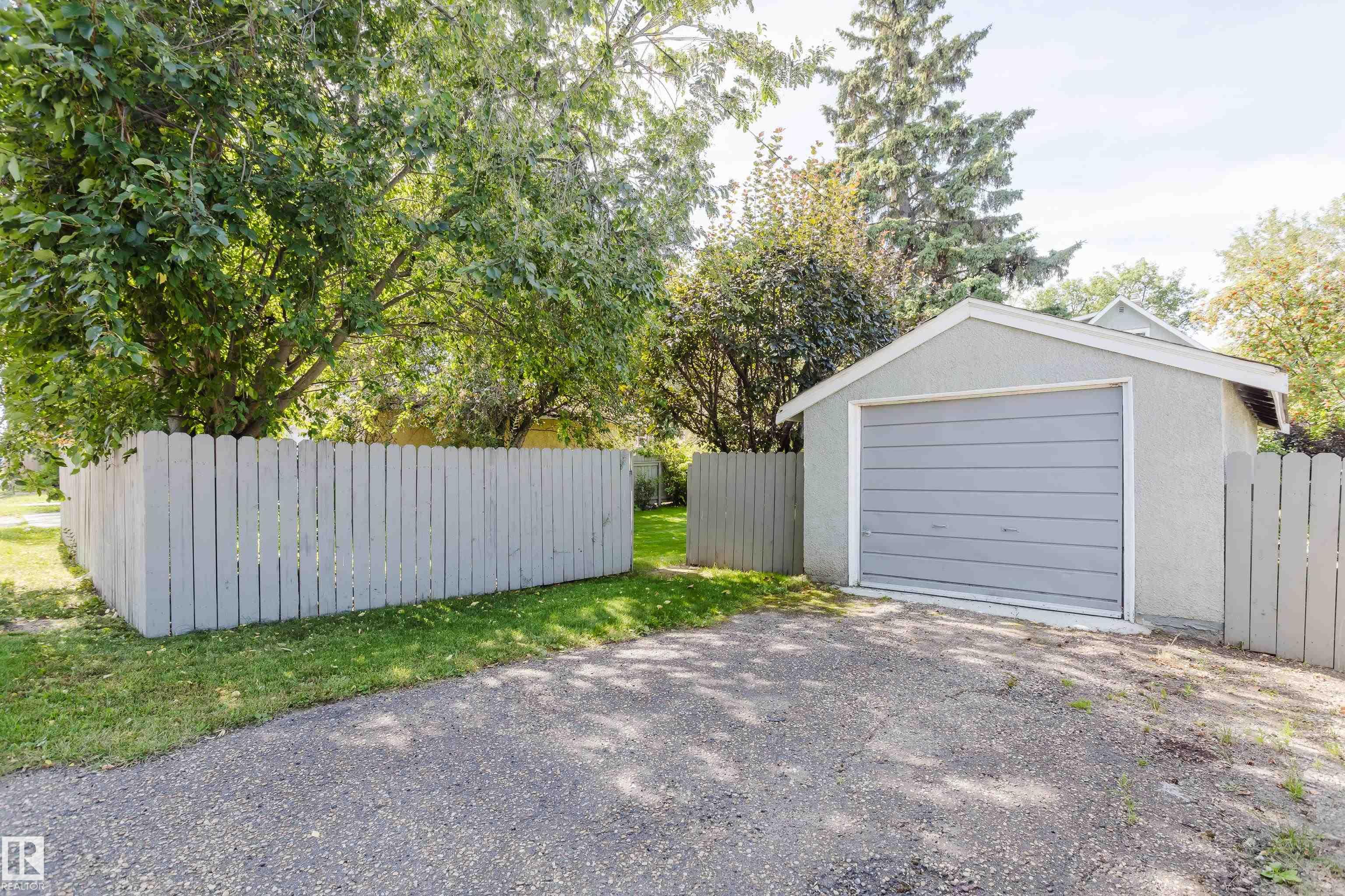 Photo 46 at 11231 126 Street NW, Inglewood, Edmonton