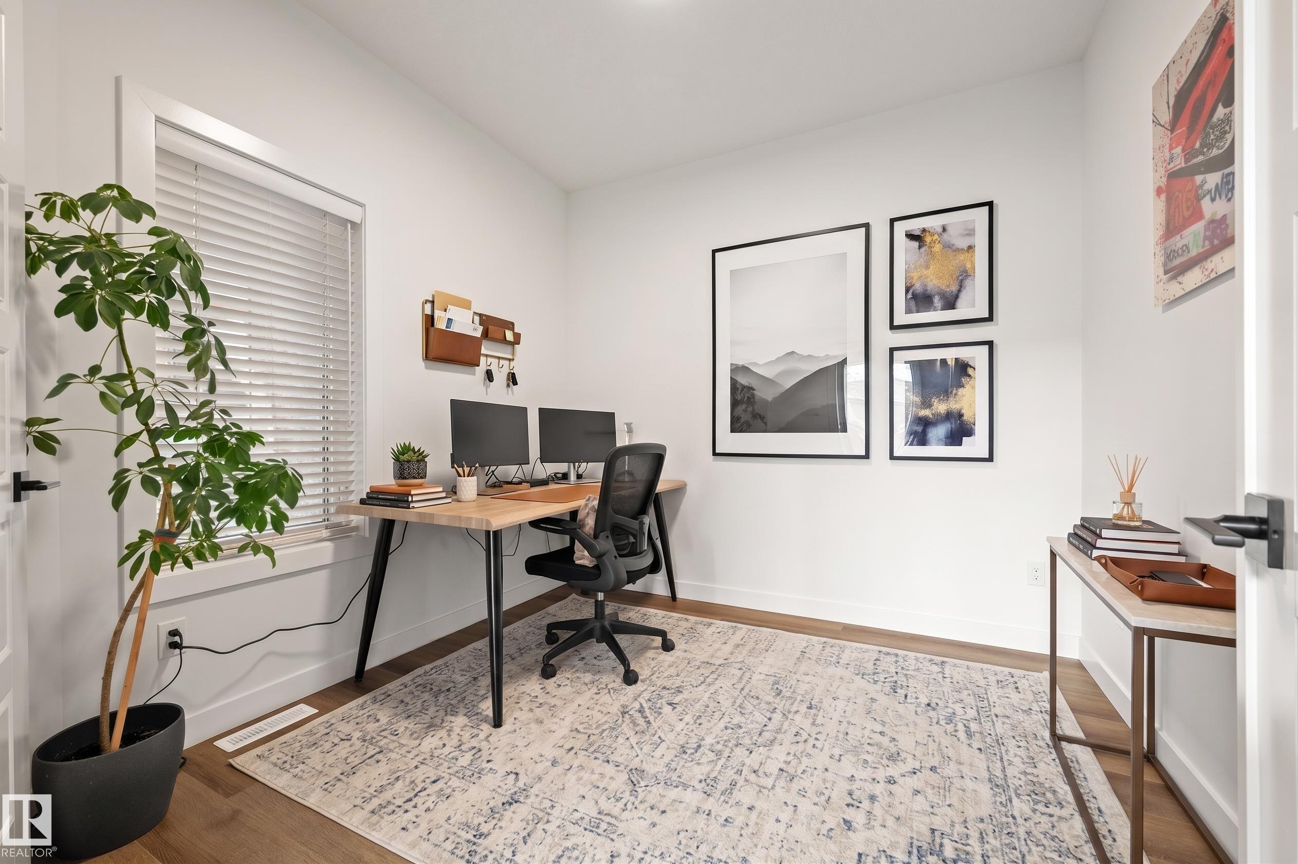 Listing photo thumbnail
