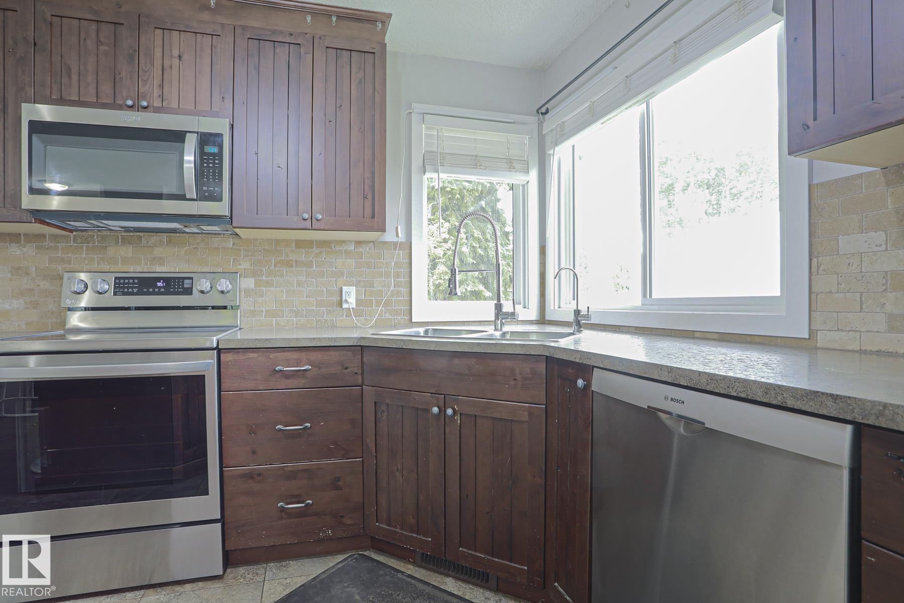 Photo 7 at 53212 Rge Road 14, None, Rural Parkland County