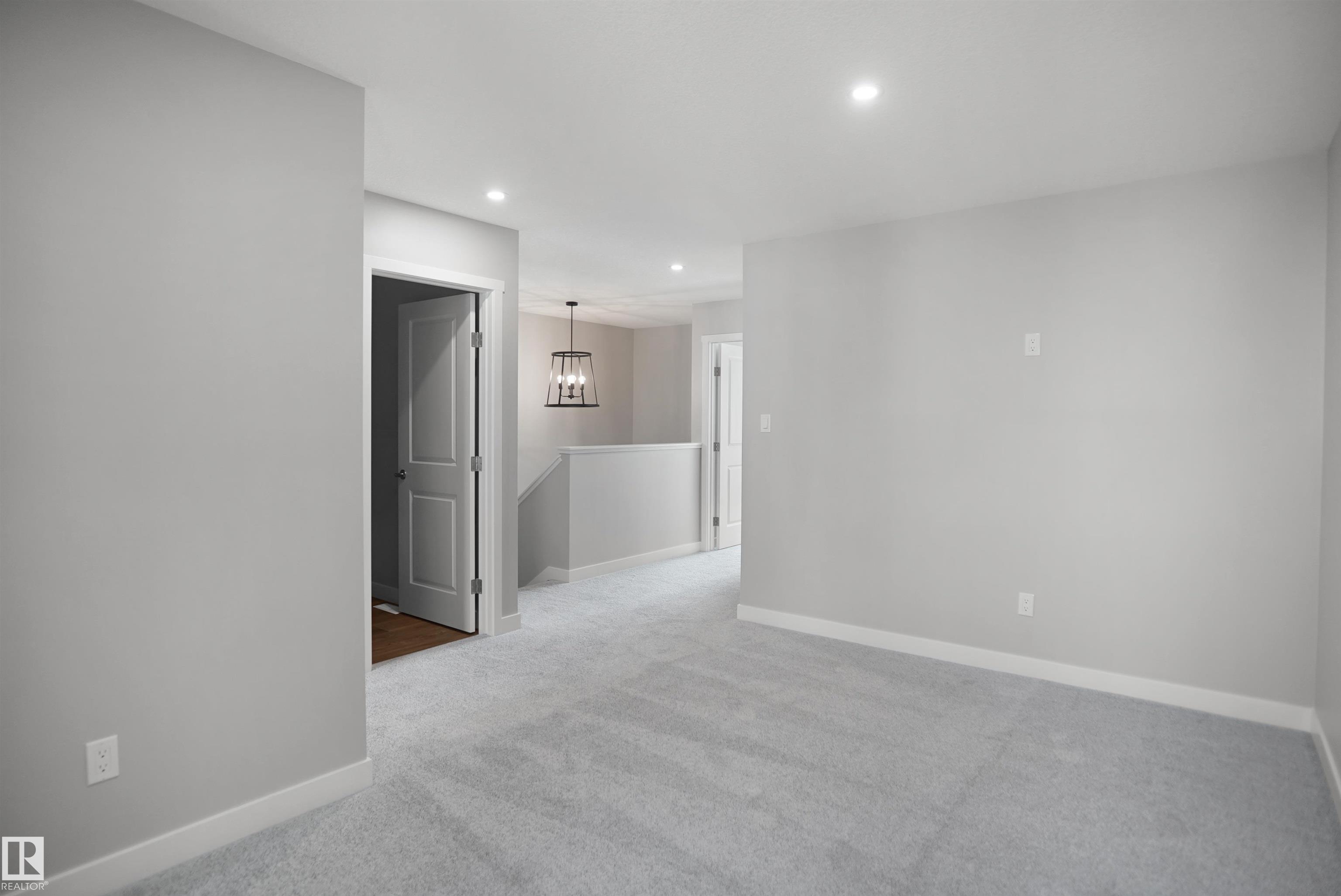 https://zimg.paragon.ice.com/ParagonImages/Property/PM/RAE/225419447/17/0/0/67fcce5a2d458159c4ad3a6a02e12363/1/71f18a04b39e349cbdd6e340c741128b/225419447-777a3bee-e02e-4a7f-87ca-1dee19fffea6.JPG