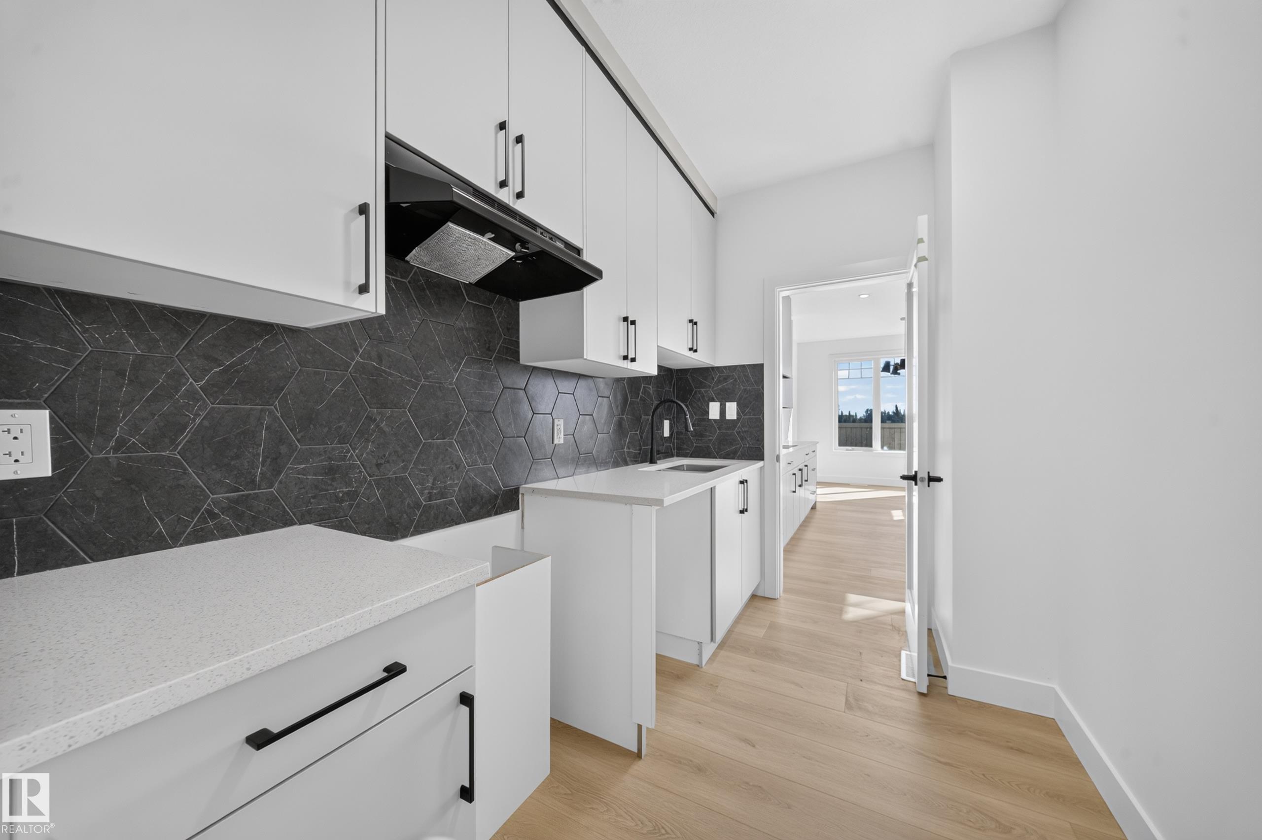 Photo 14 at 3119 9 Street NW, Maple Crest, Edmonton