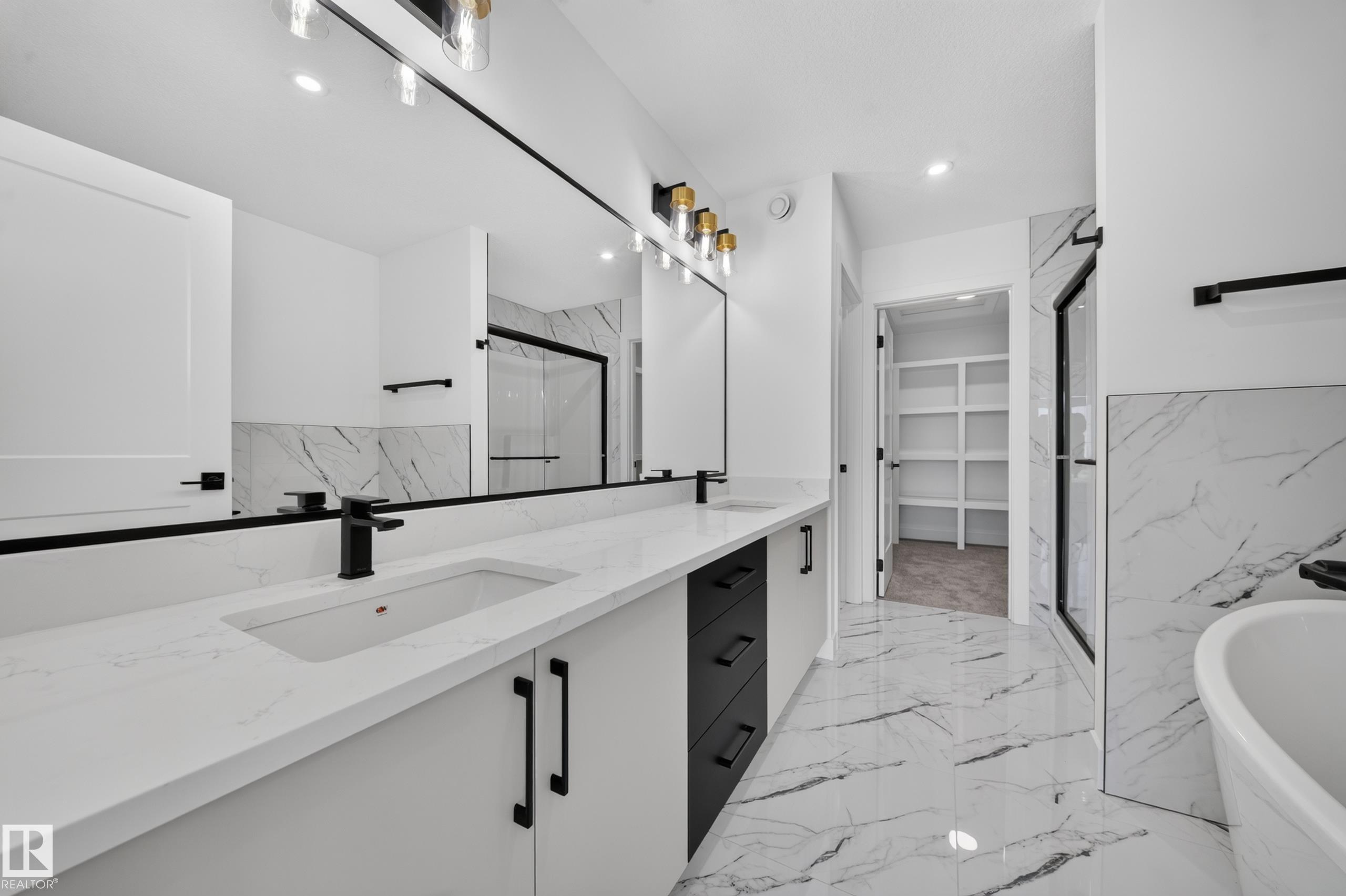 Photo 23 at 3119 9 Street NW, Maple Crest, Edmonton