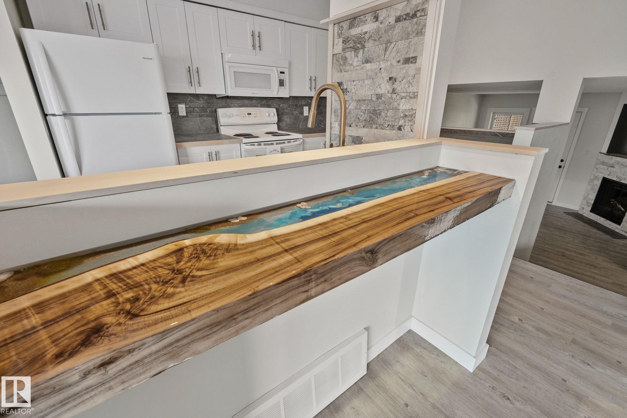 Photo 17 at 703 Grandin Drive, Morinville