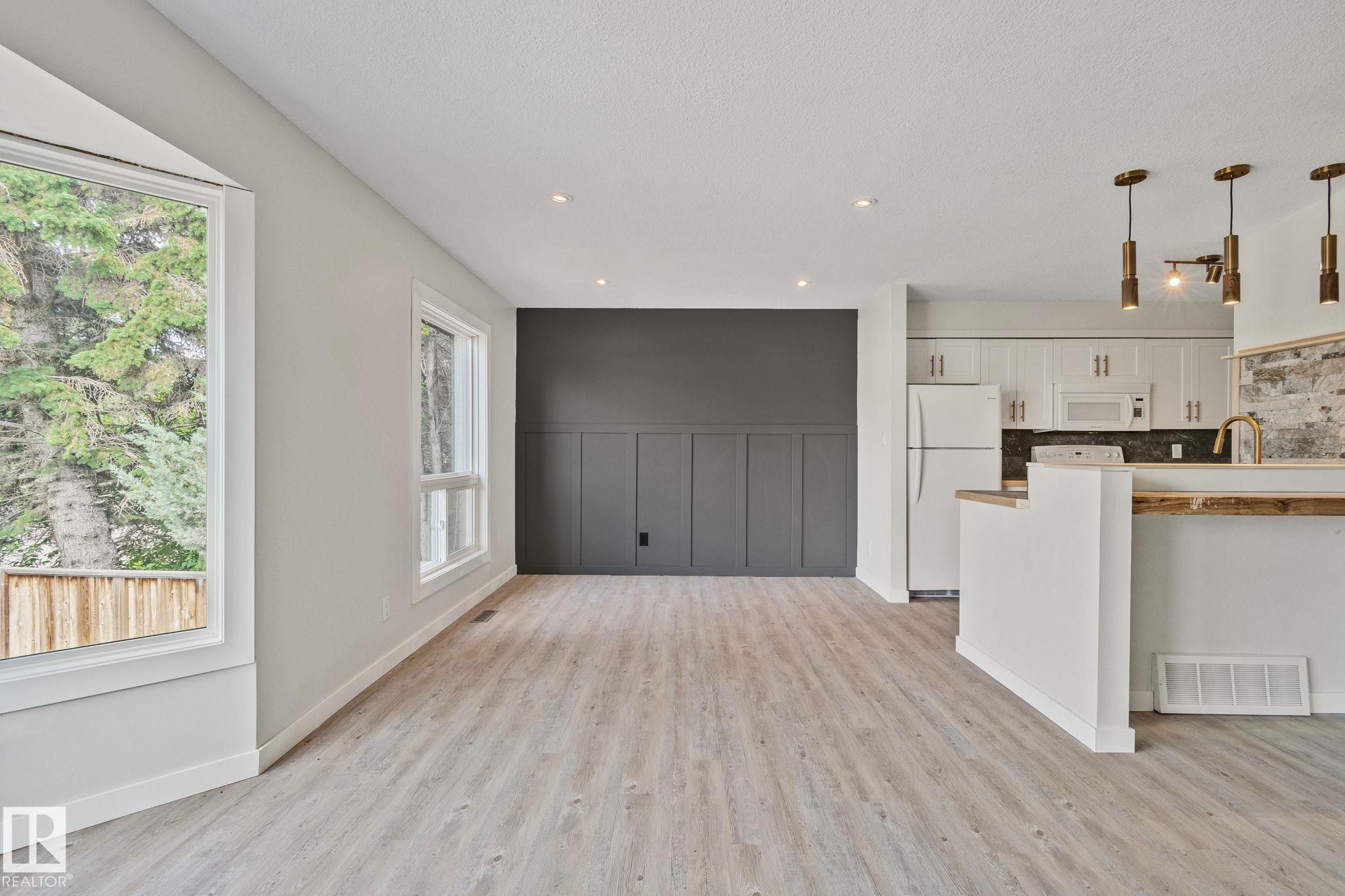 Photo 7 at 703 Grandin Drive, Morinville