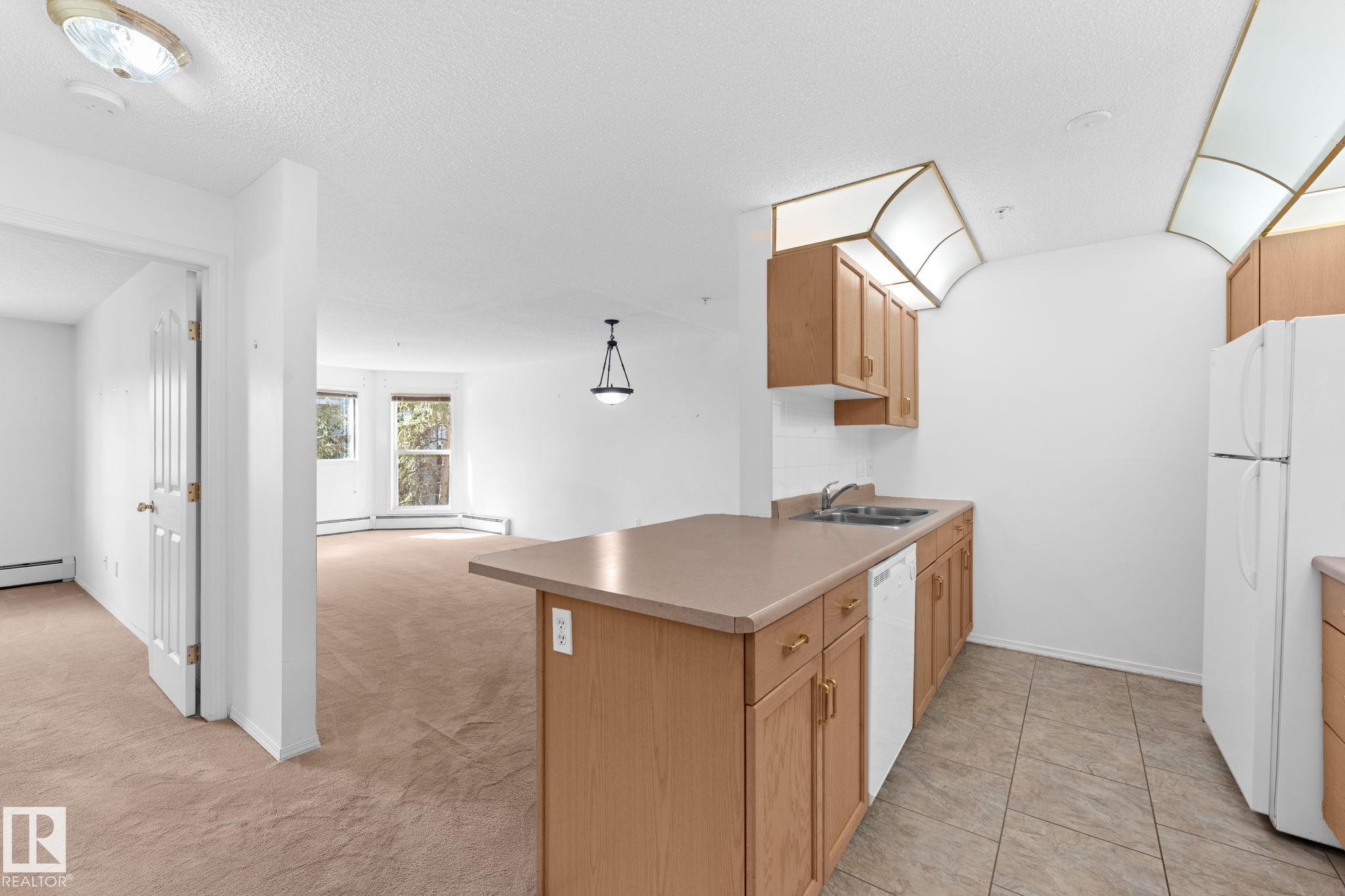 Photo 11 at 225 - 10511 42 Avenue NW, Rideau Park, Edmonton