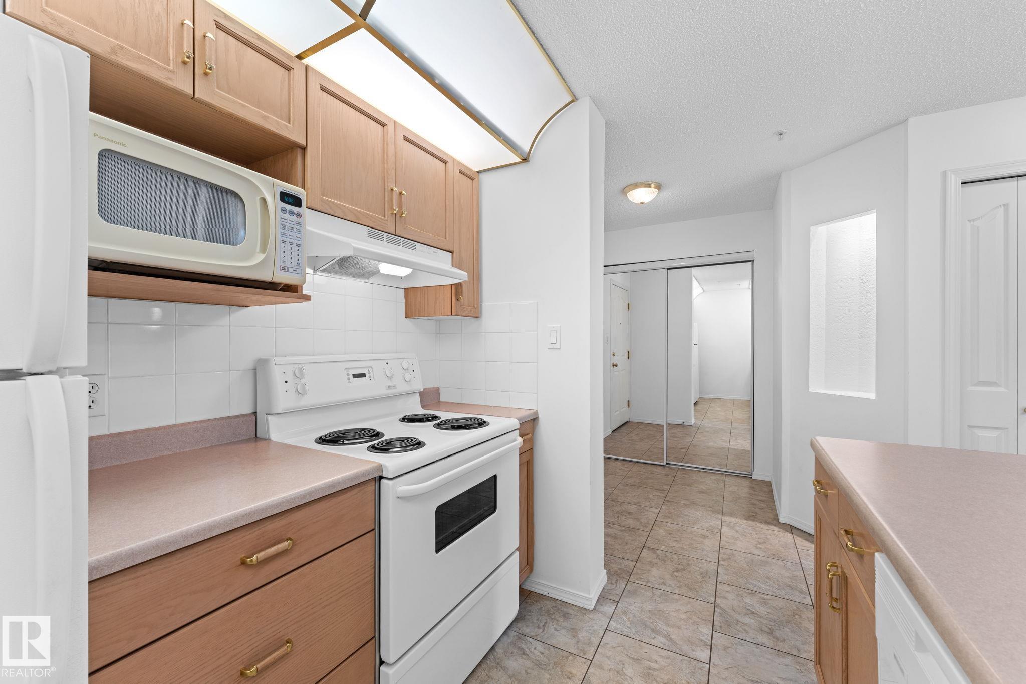 Photo 14 at 225 - 10511 42 Avenue NW, Rideau Park, Edmonton