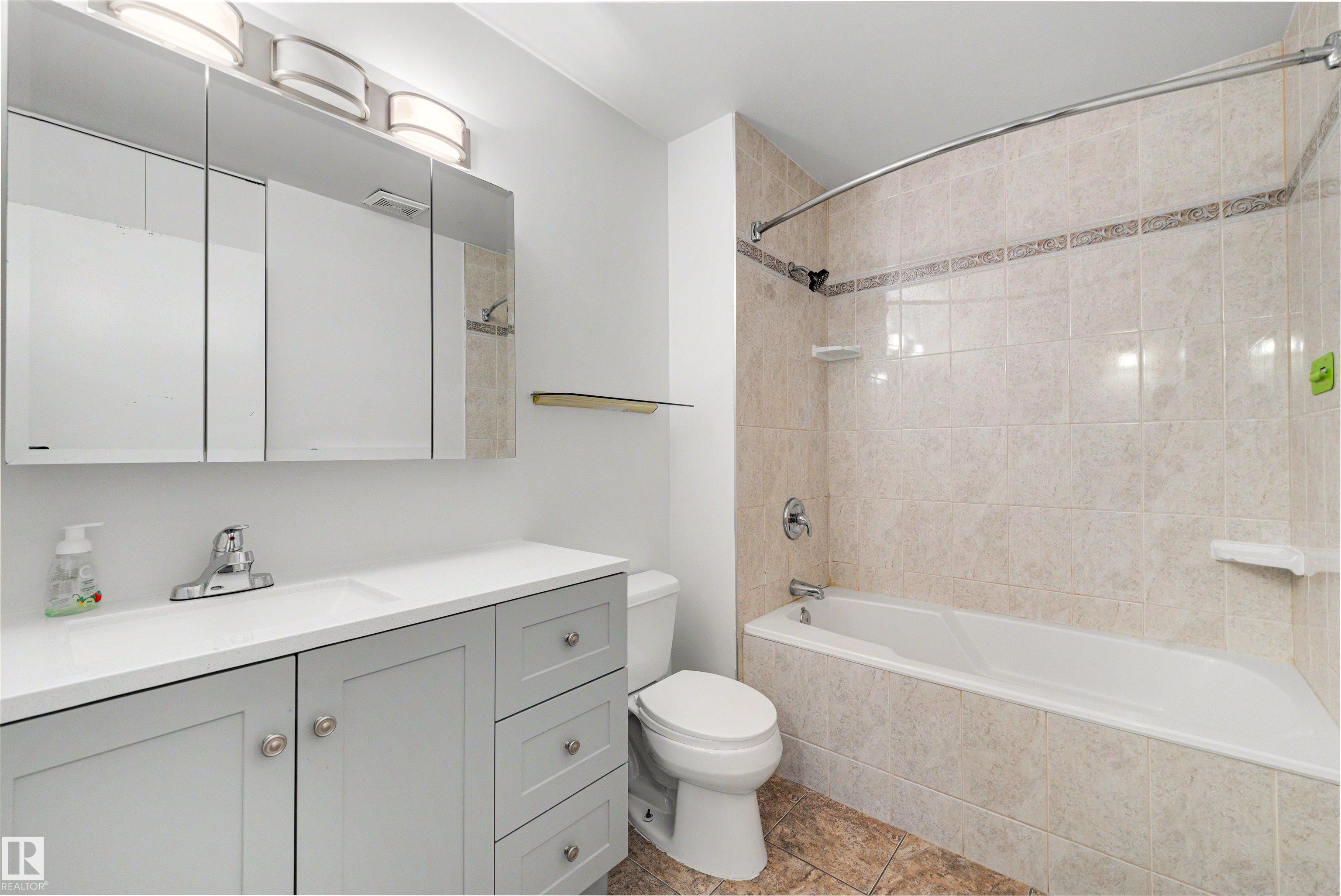 Photo 15 at 303 Primrose Gardens gardens NW, Aldergrove, Edmonton