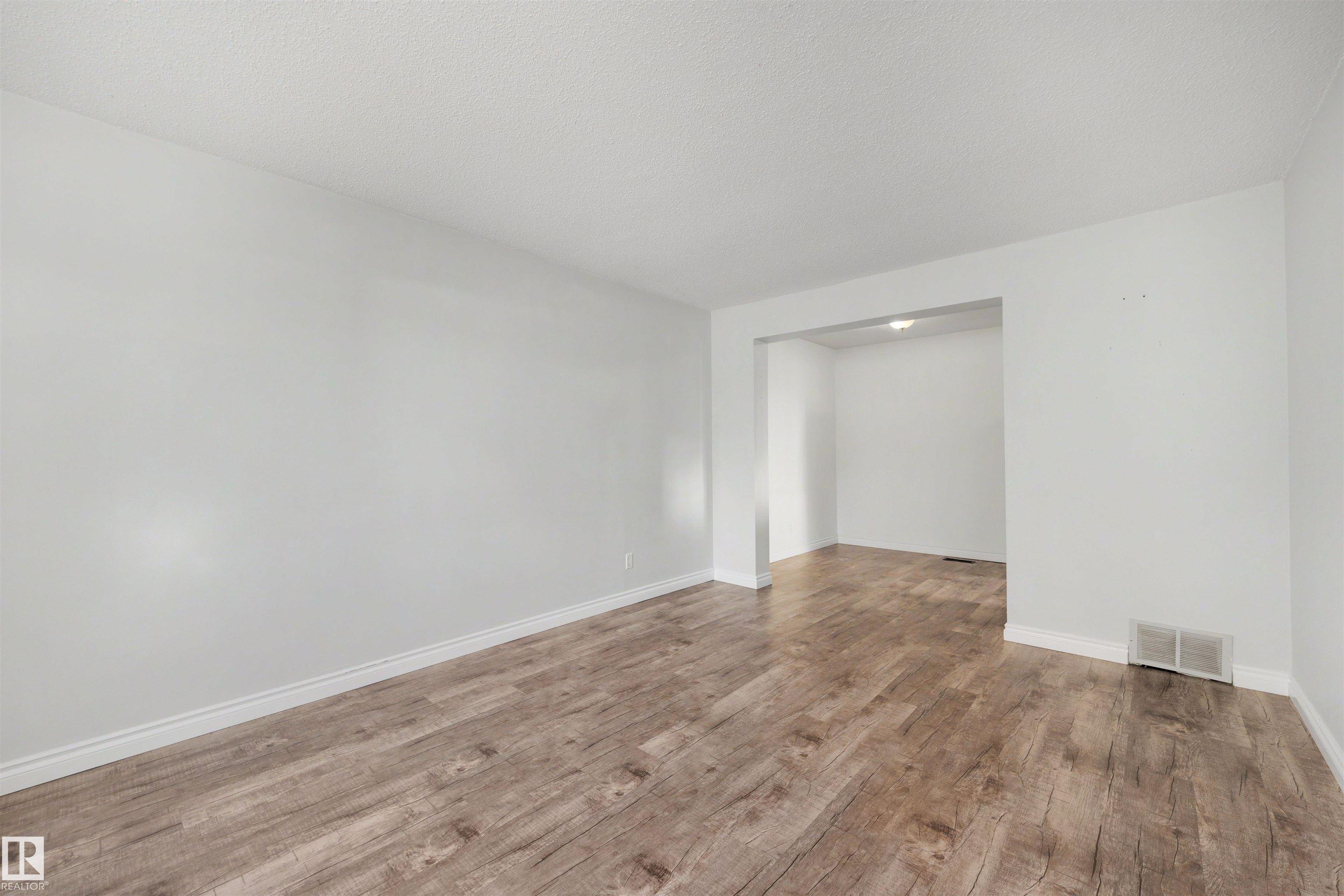 303 Primrose Gardens gardens NW, Aldergrove, Edmonton