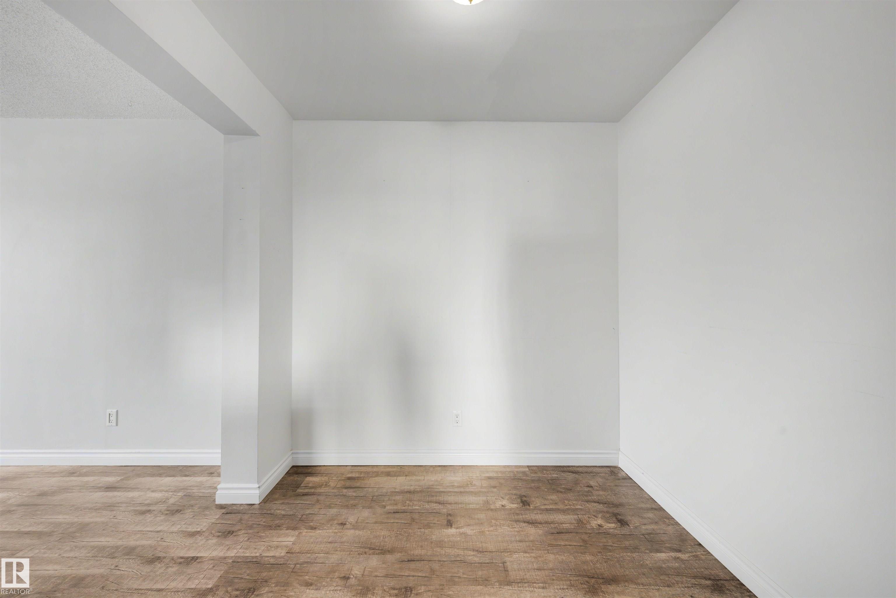 Photo 7 at 303 Primrose Gardens gardens NW, Aldergrove, Edmonton