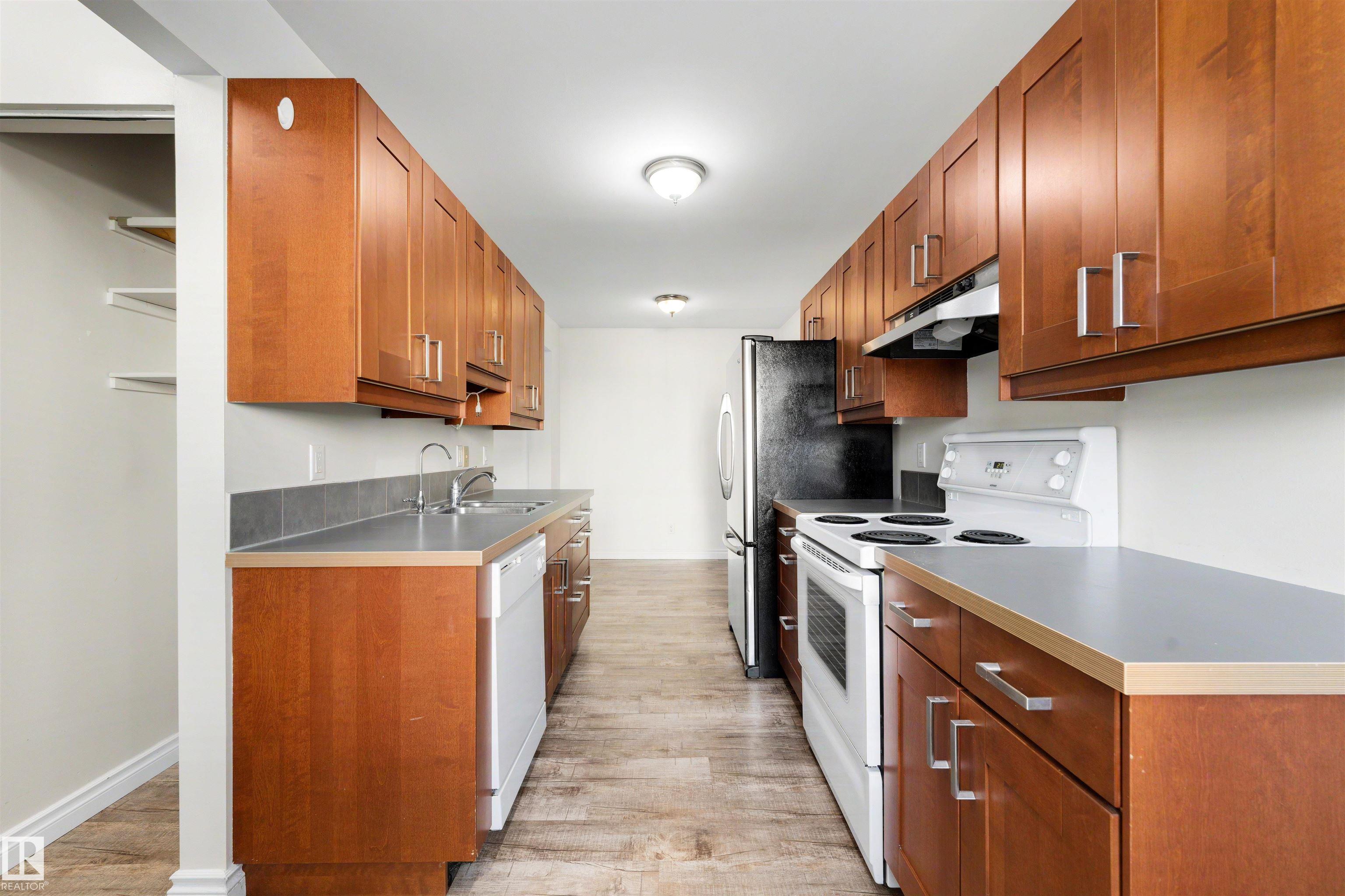 Photo 9 at 303 Primrose Gardens gardens NW, Aldergrove, Edmonton