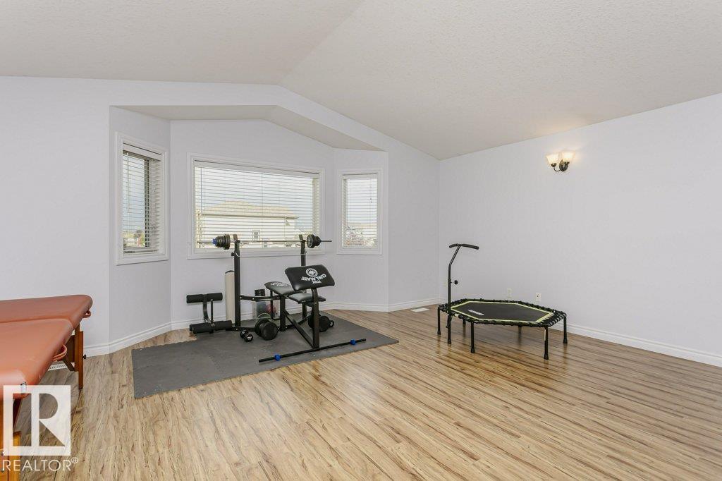 Photo 16 at 8207 96 Street, South Glens, Morinville