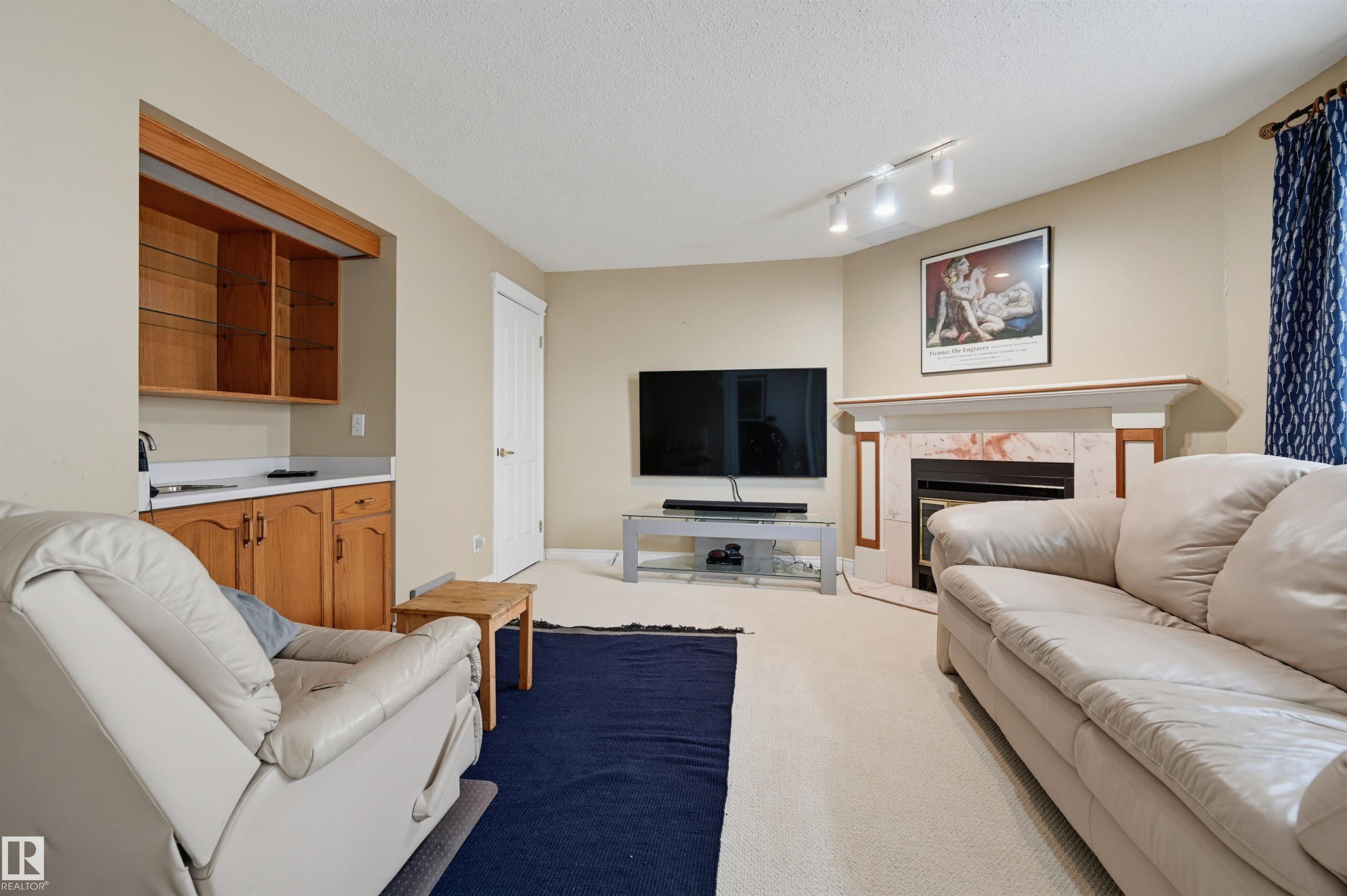 Photo 31 at 11107 98 Avenue NW, Wîhkwêntôwin, Edmonton