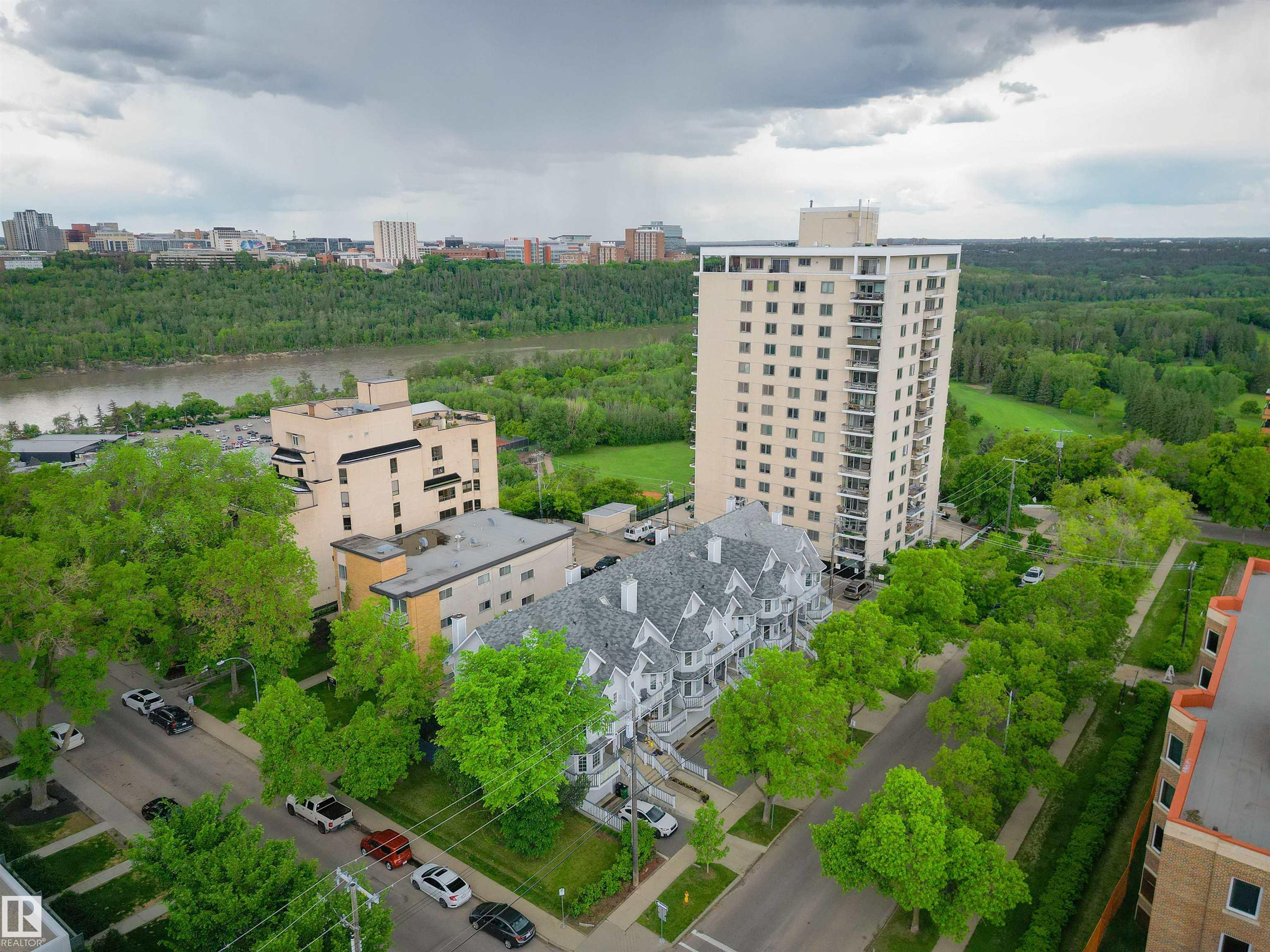 Photo 45 at 11107 98 Avenue NW, Wîhkwêntôwin, Edmonton