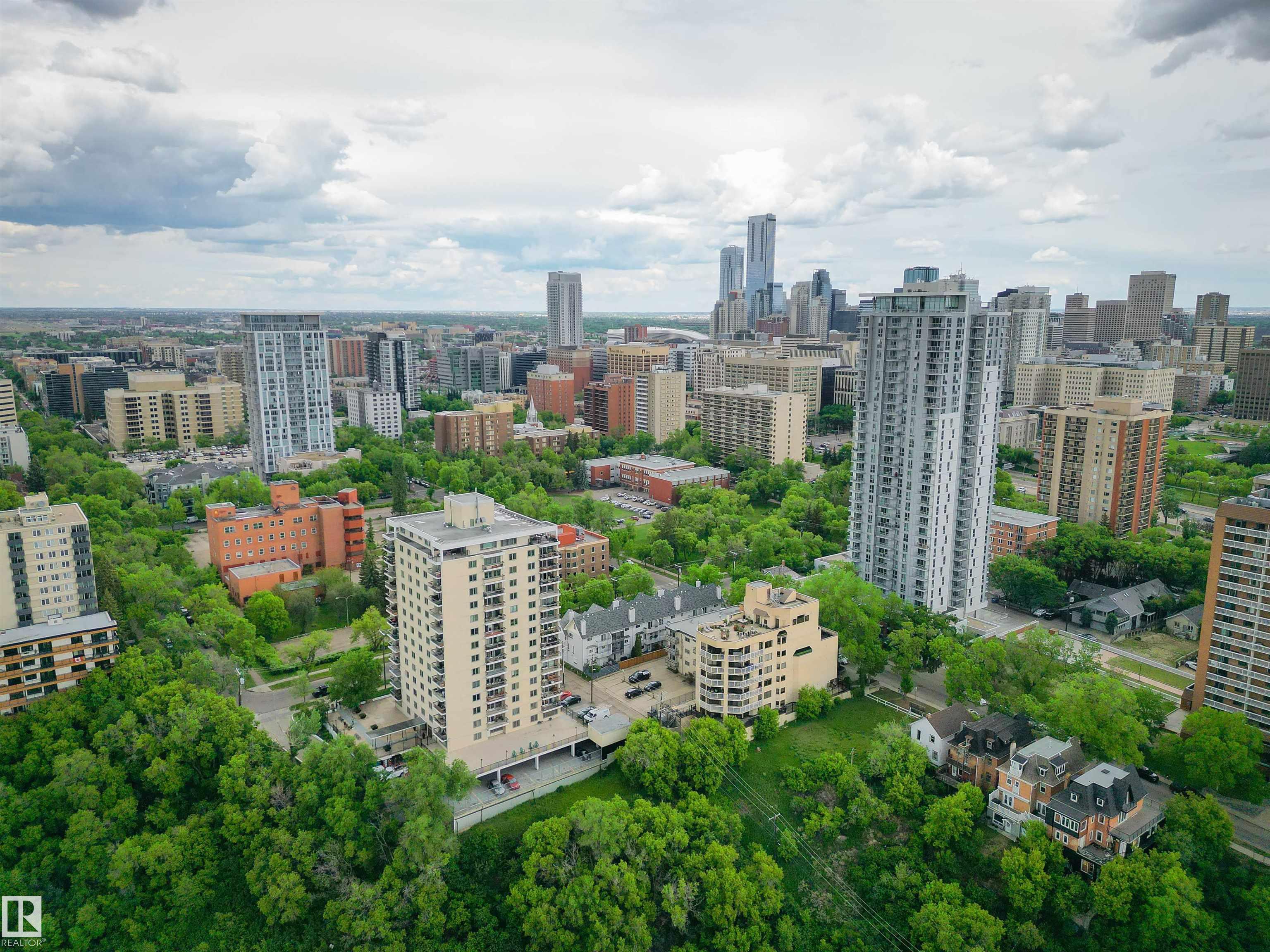 Photo 49 at 11107 98 Avenue NW, Wîhkwêntôwin, Edmonton