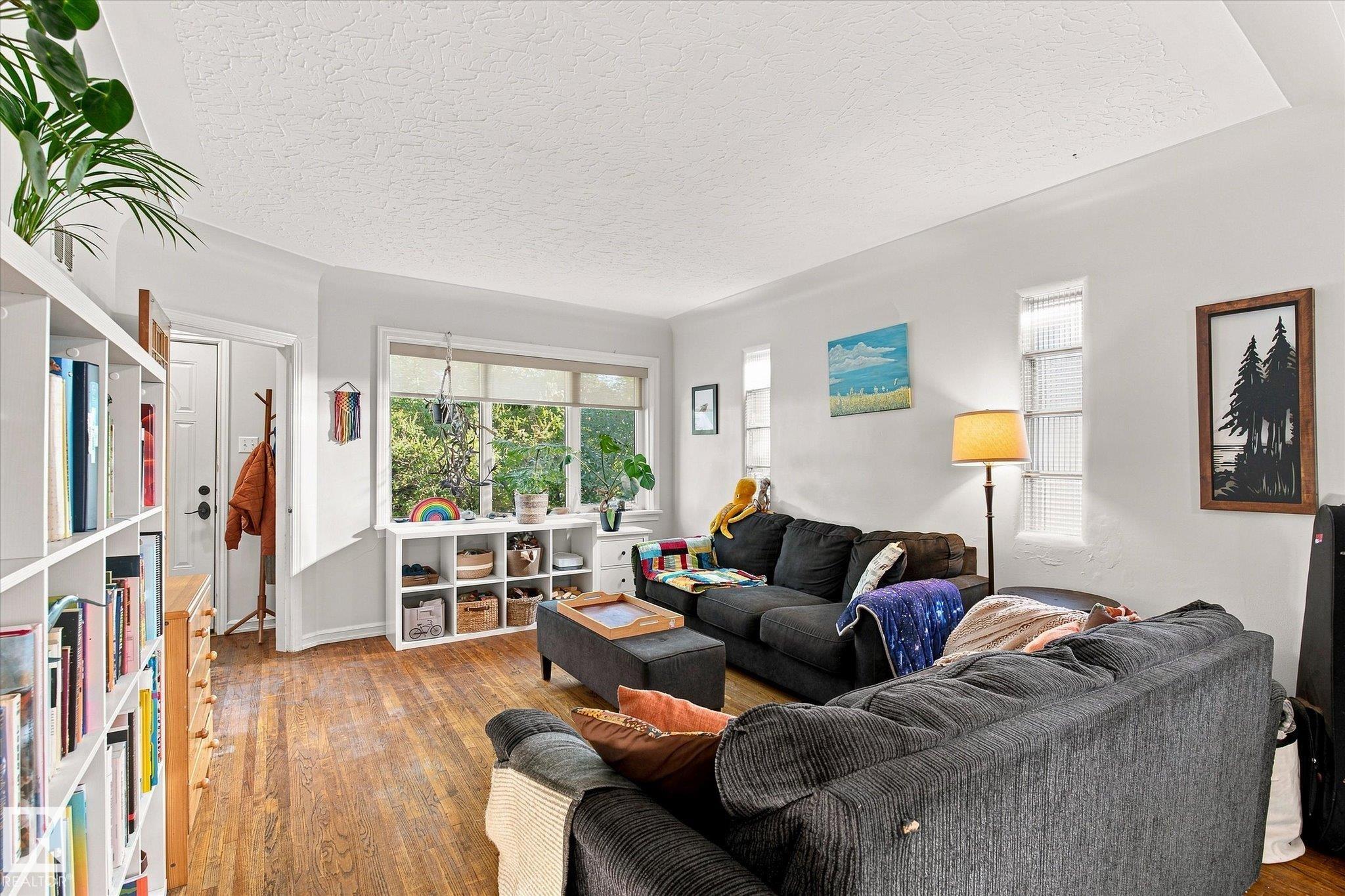 Photo 13 at 10943 72 Avenue NW, Parkallen, Edmonton