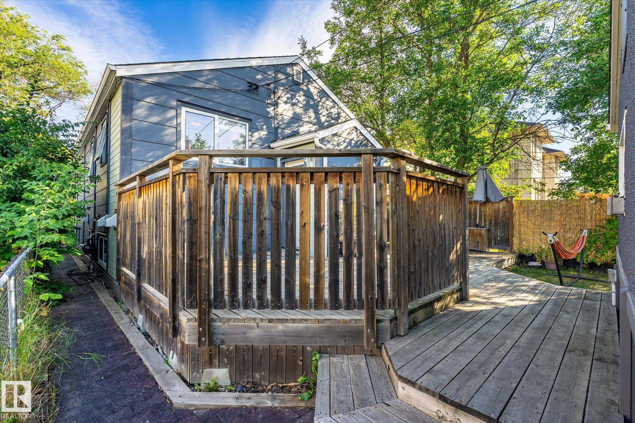 Photo 32 at 10943 72 Avenue NW, Parkallen, Edmonton