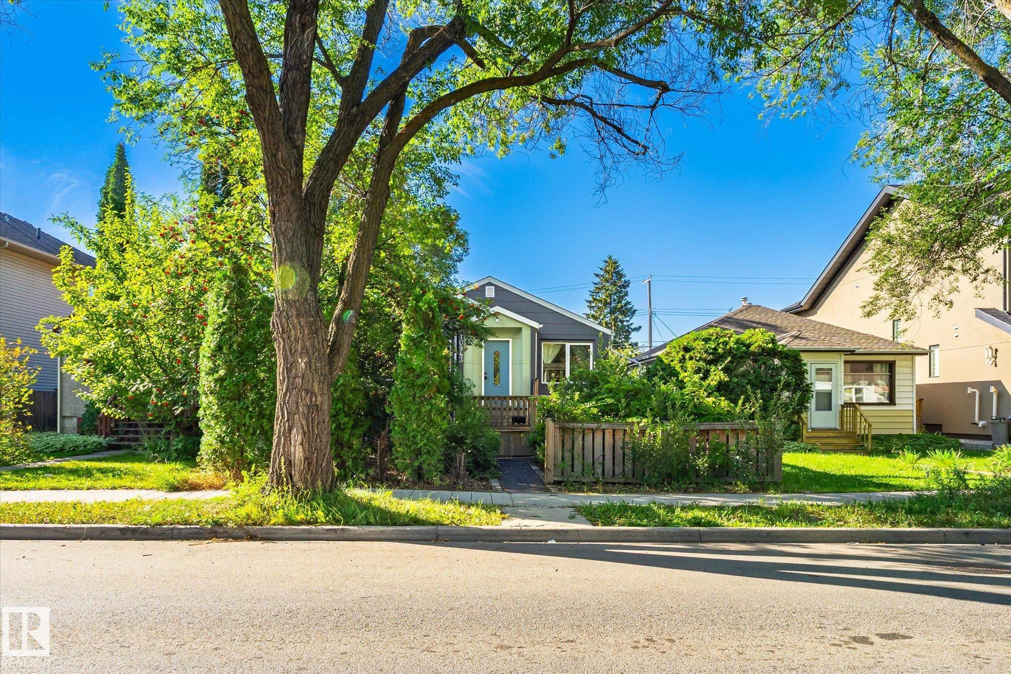 Photo 6 at 10943 72 Avenue NW, Parkallen, Edmonton
