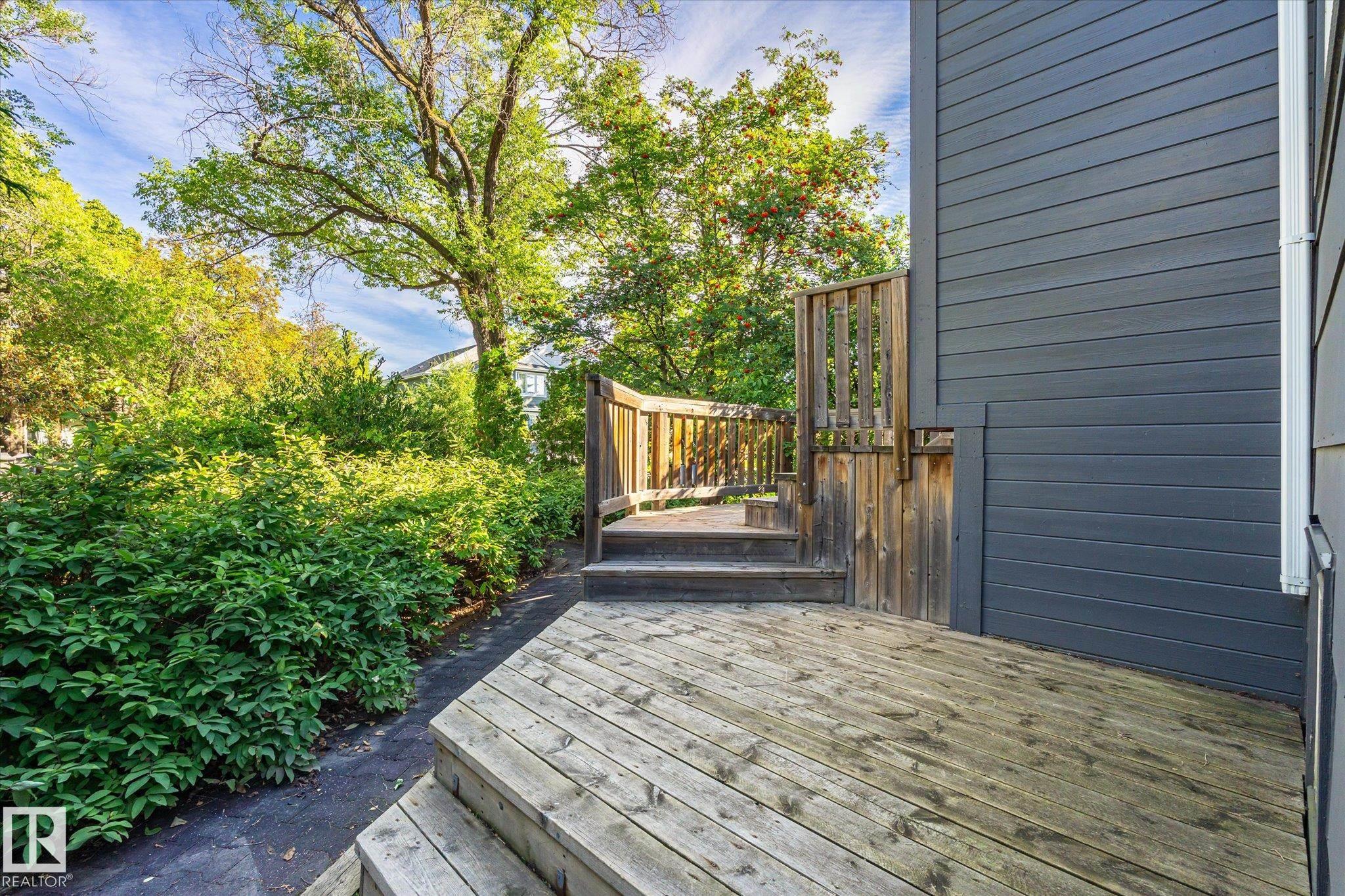 Photo 9 at 10943 72 Avenue NW, Parkallen, Edmonton