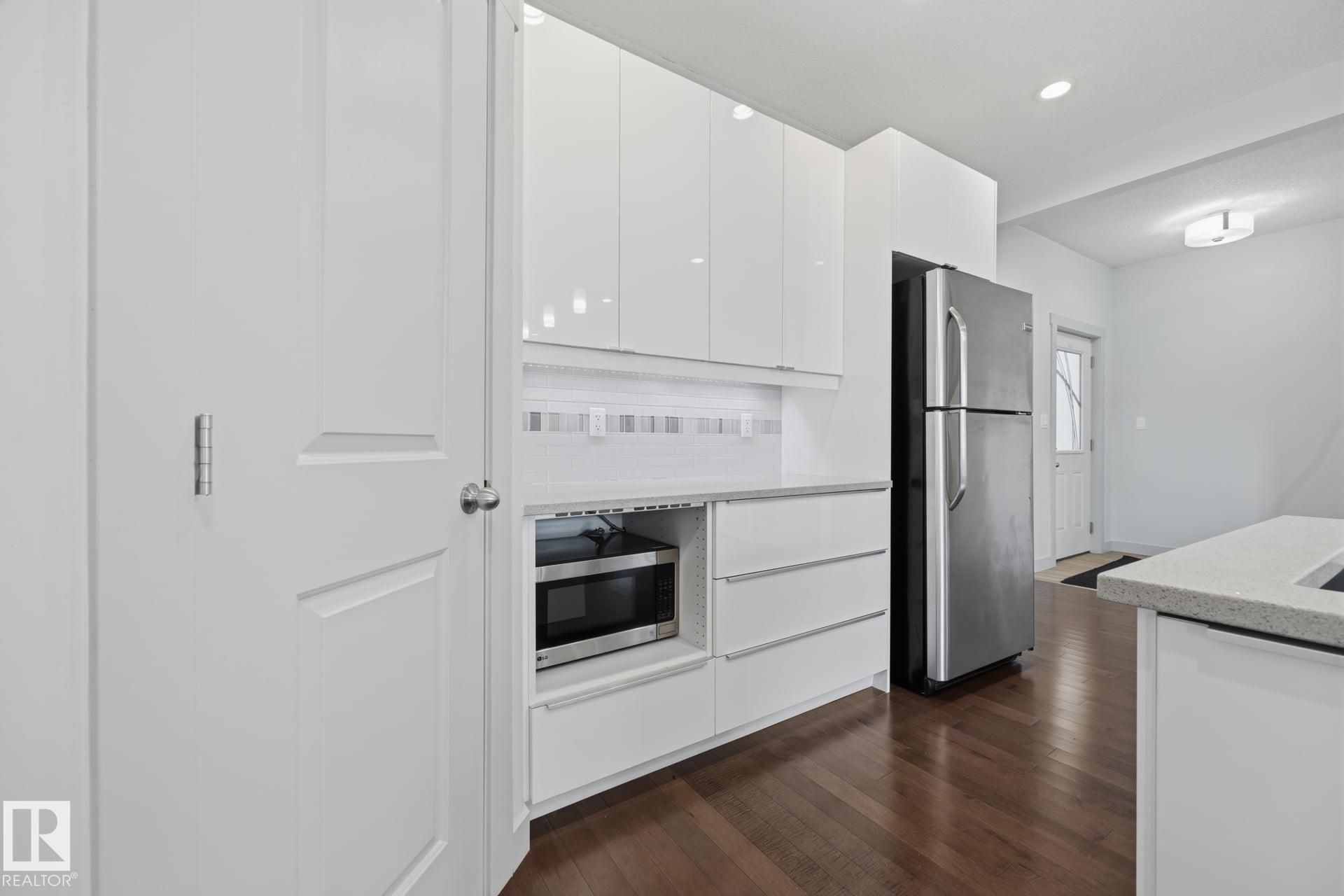 Photo 17 at 8952 81 Avenue NW, King Edward Park, Edmonton