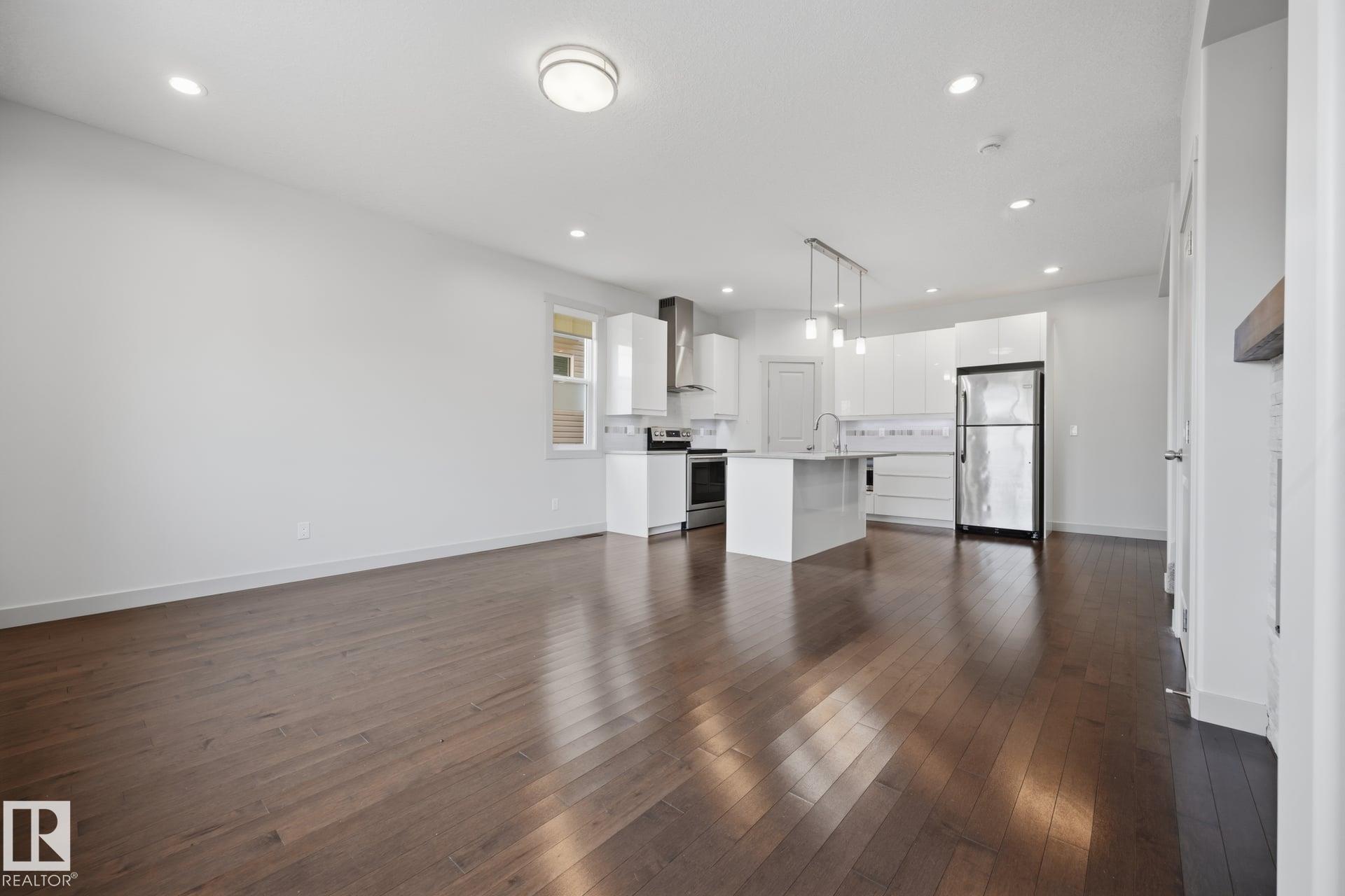 Photo 19 at 8952 81 Avenue NW, King Edward Park, Edmonton