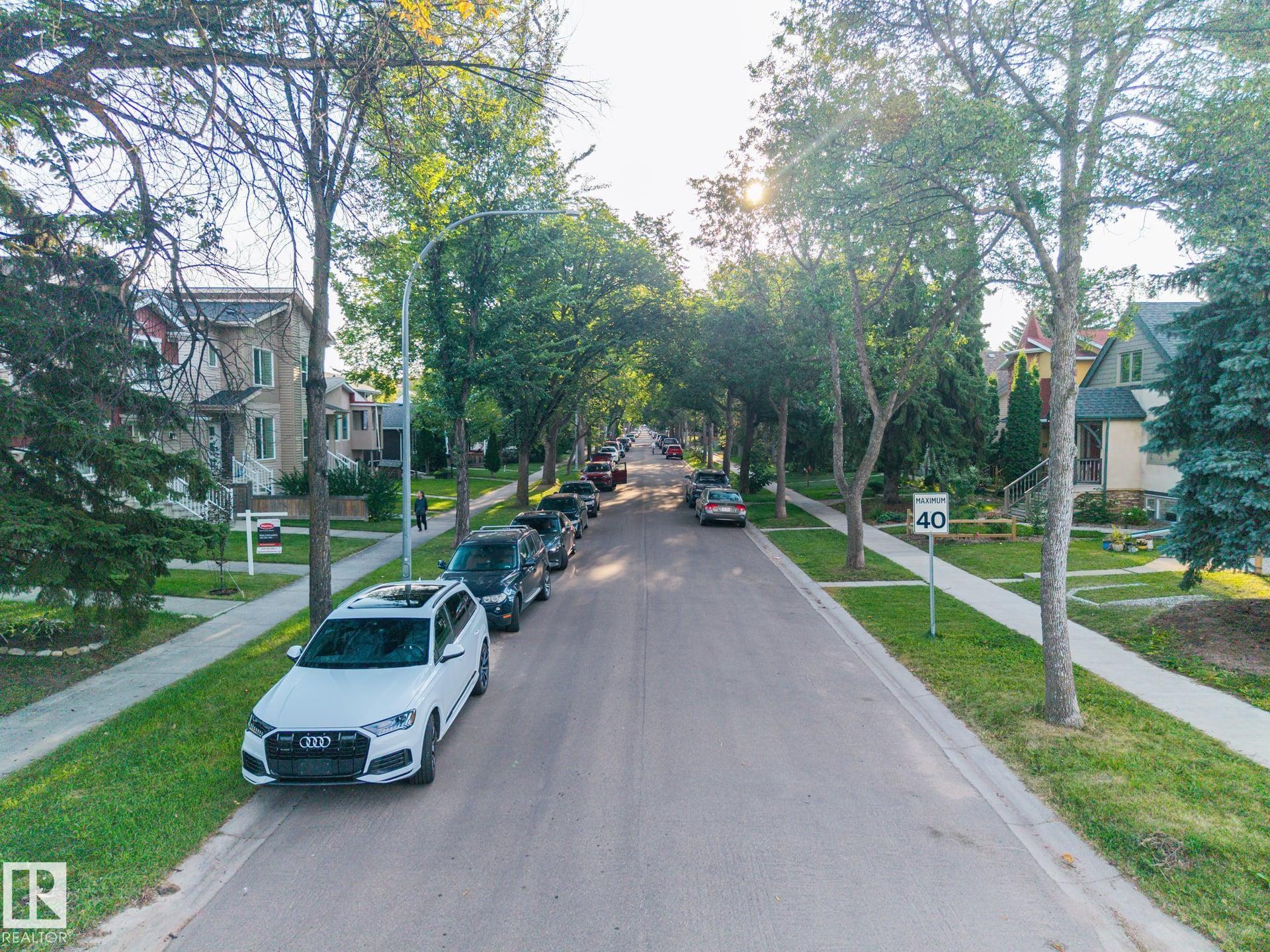 8952 81 Avenue NW, King Edward Park, Edmonton