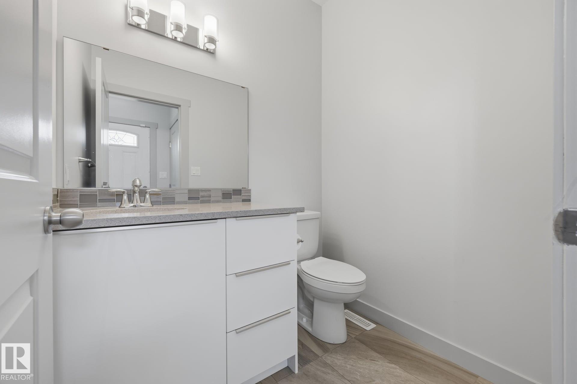Photo 24 at 8952 81 Avenue NW, King Edward Park, Edmonton