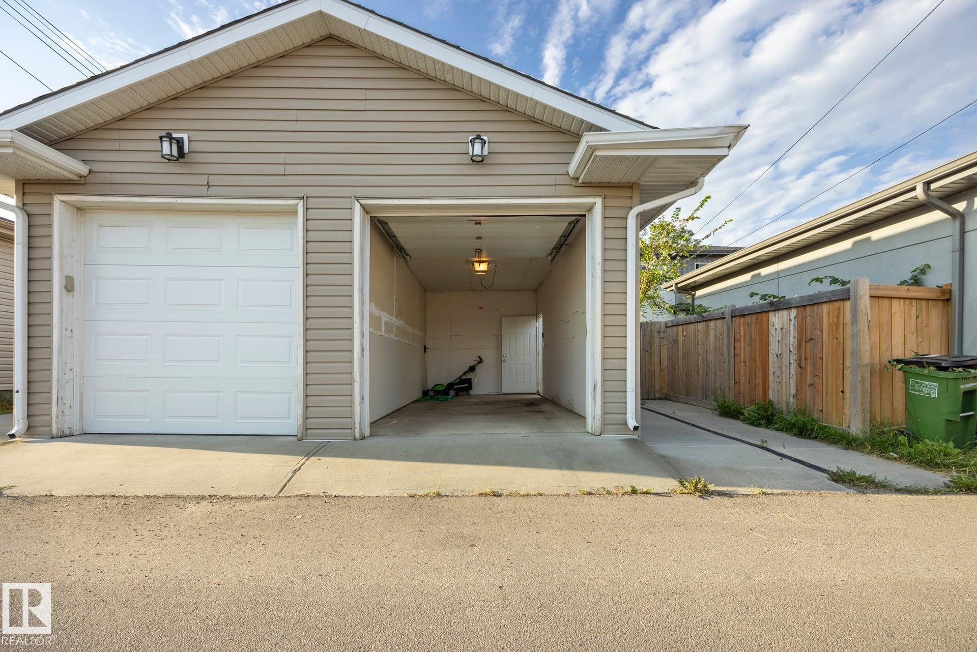 Photo 48 at 8952 81 Avenue NW, King Edward Park, Edmonton