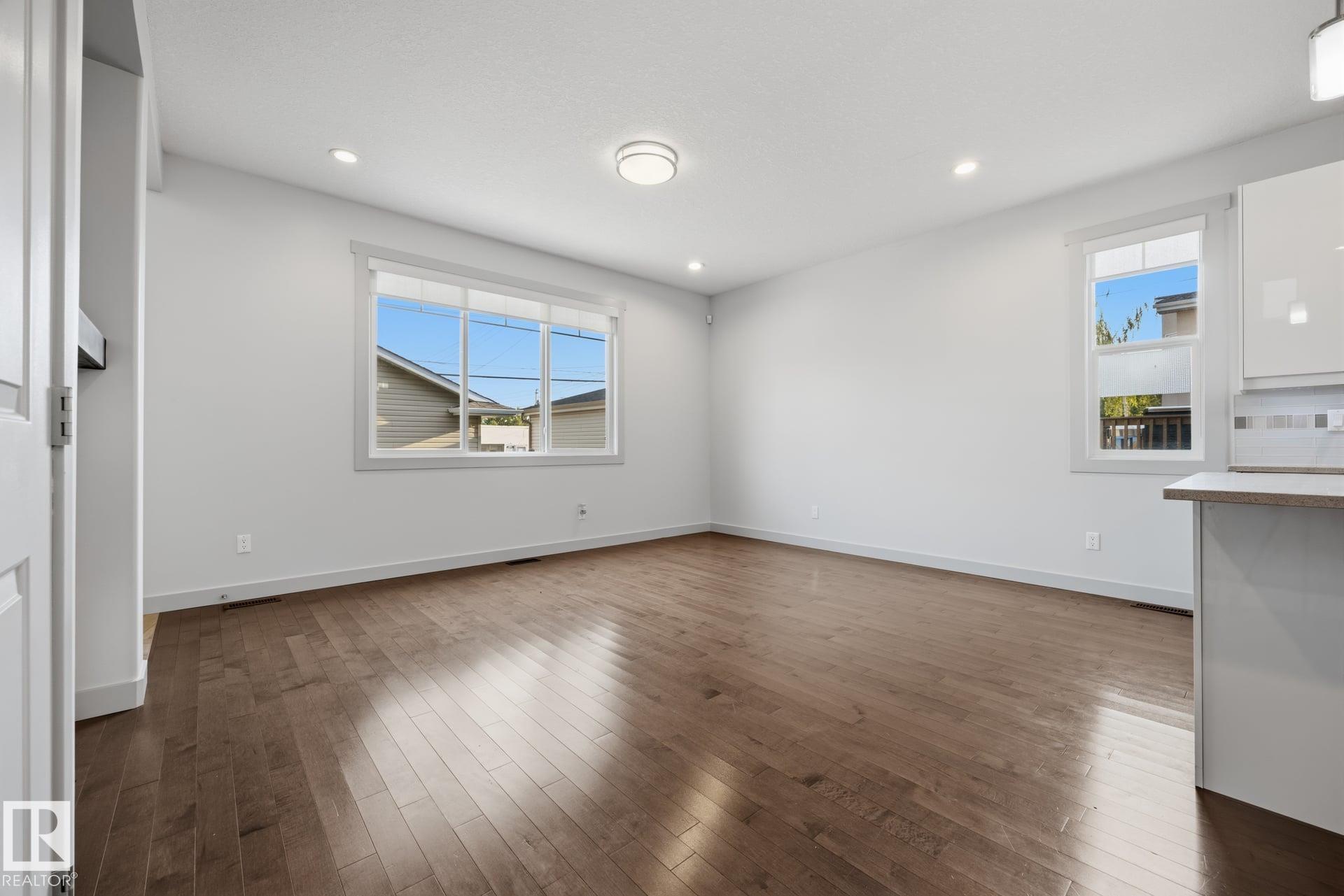 Photo 8 at 8952 81 Avenue NW, King Edward Park, Edmonton