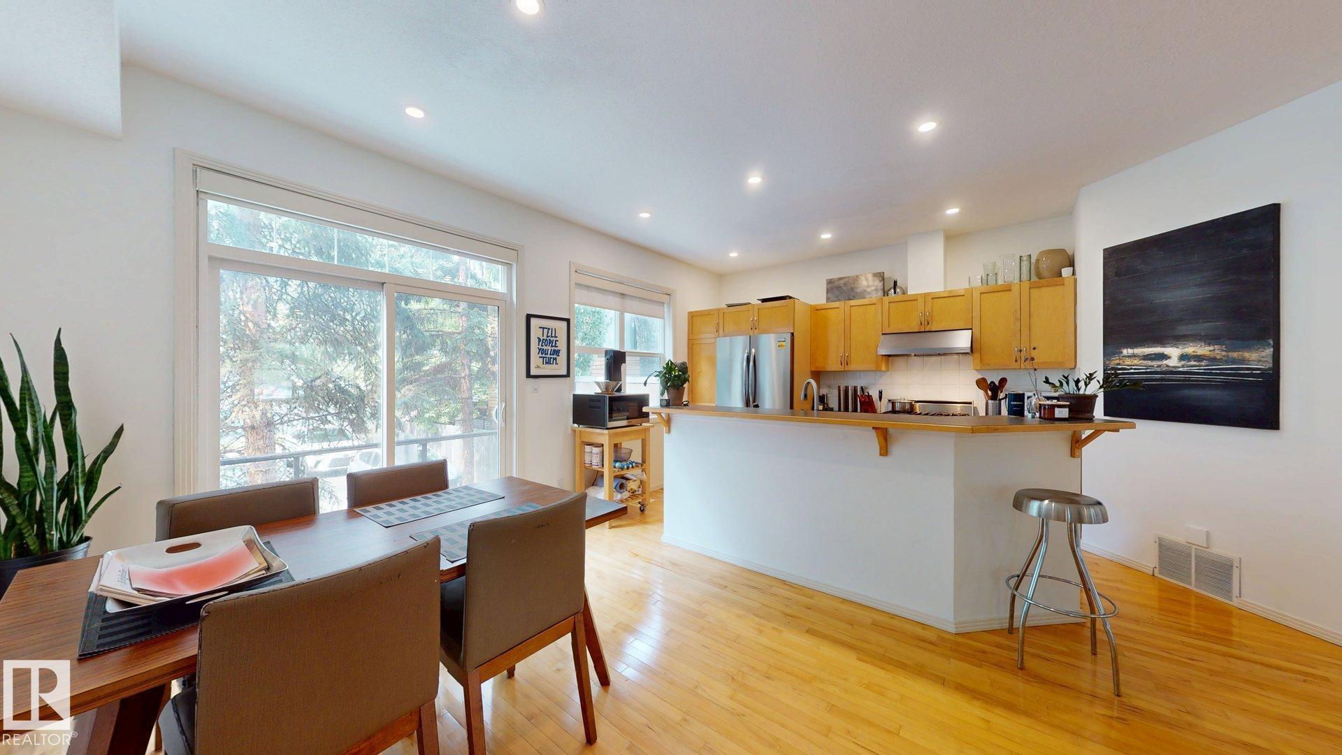 Photo 12 at 9846 112 Street NW, Wîhkwêntôwin, Edmonton