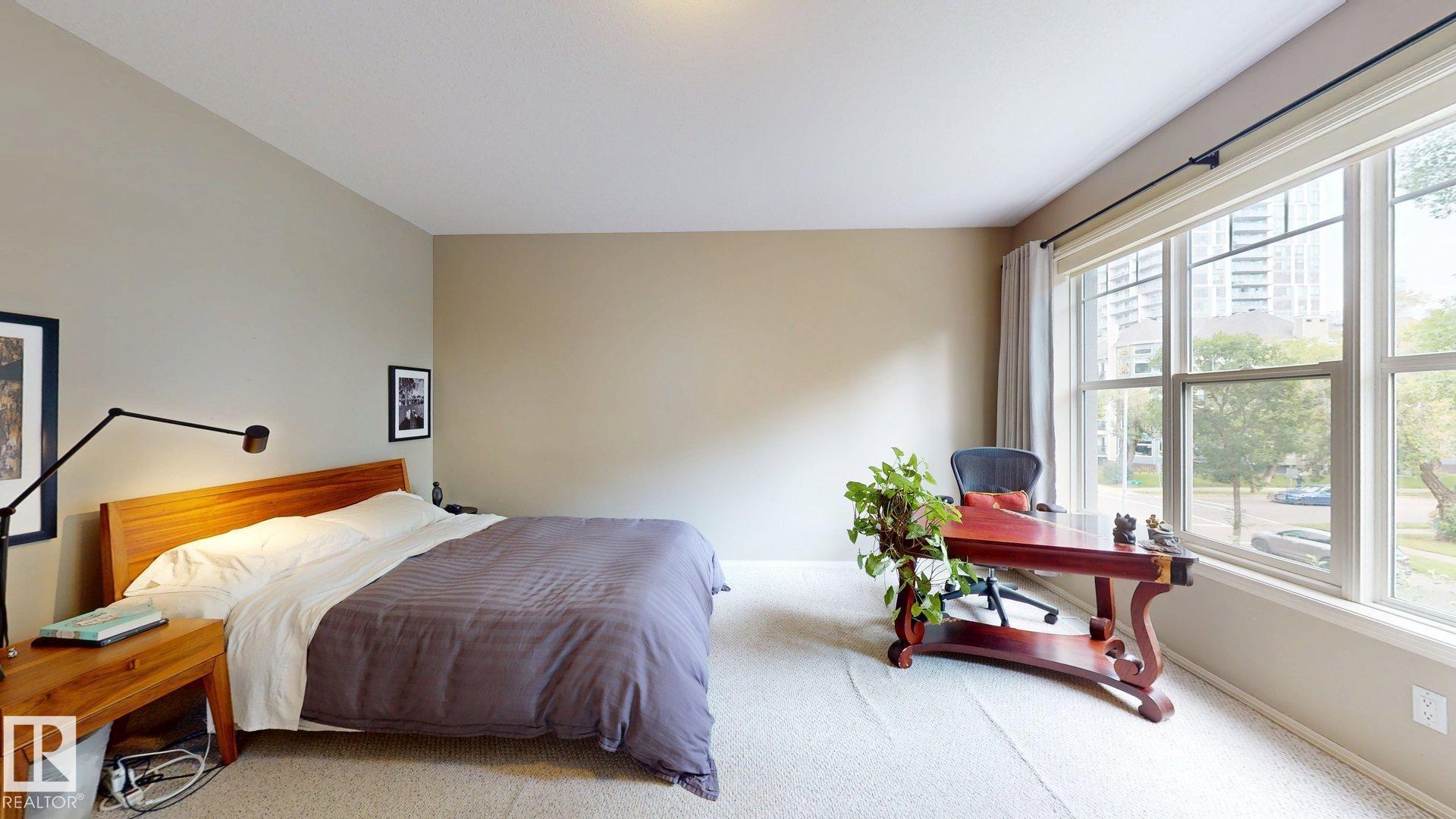 Photo 23 at 9846 112 Street NW, Wîhkwêntôwin, Edmonton