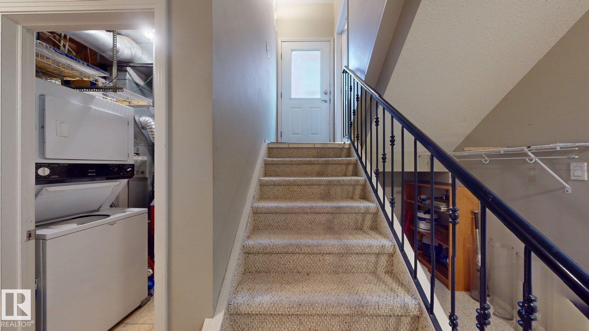 Photo 31 at 9846 112 Street NW, Wîhkwêntôwin, Edmonton