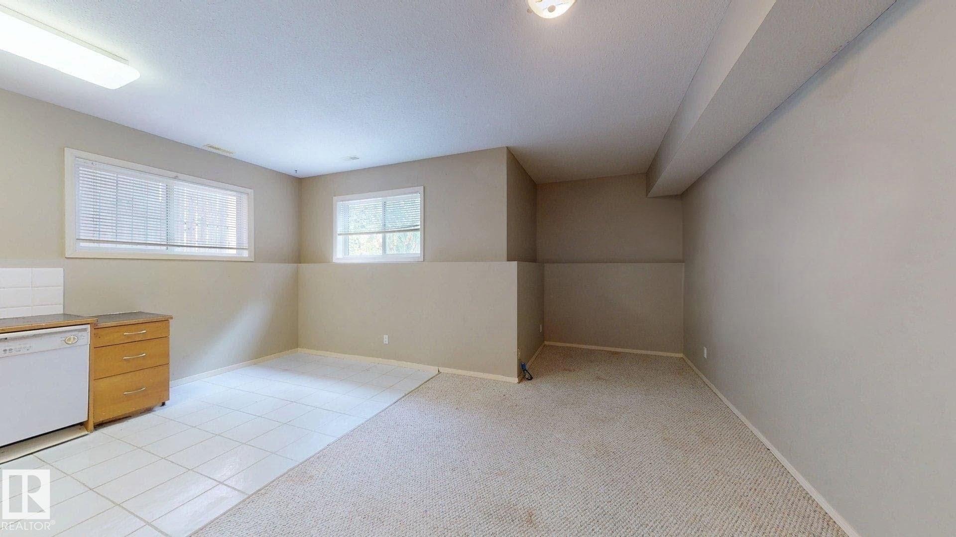 Photo 37 at 9846 112 Street NW, Wîhkwêntôwin, Edmonton
