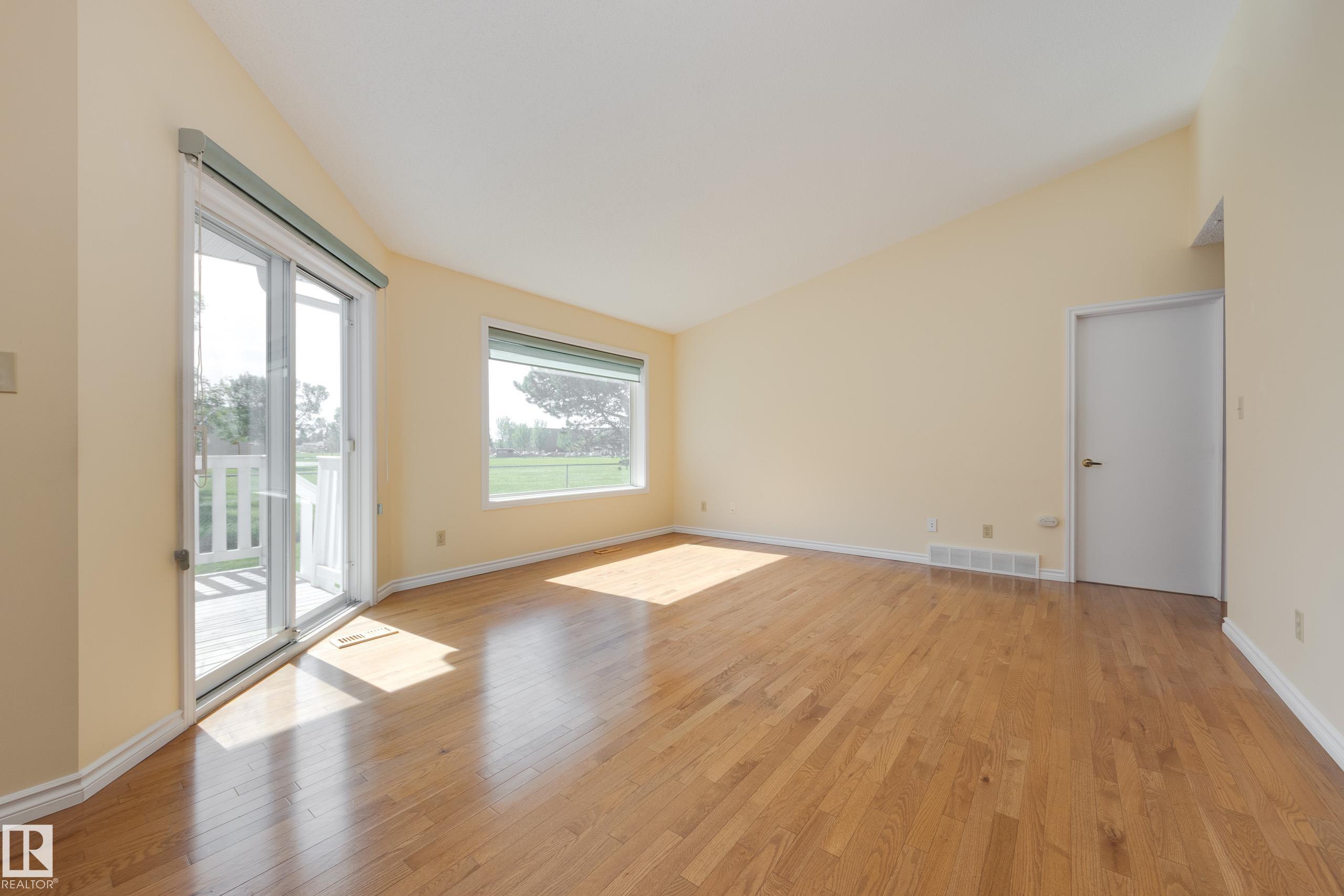 Listing photo thumbnail