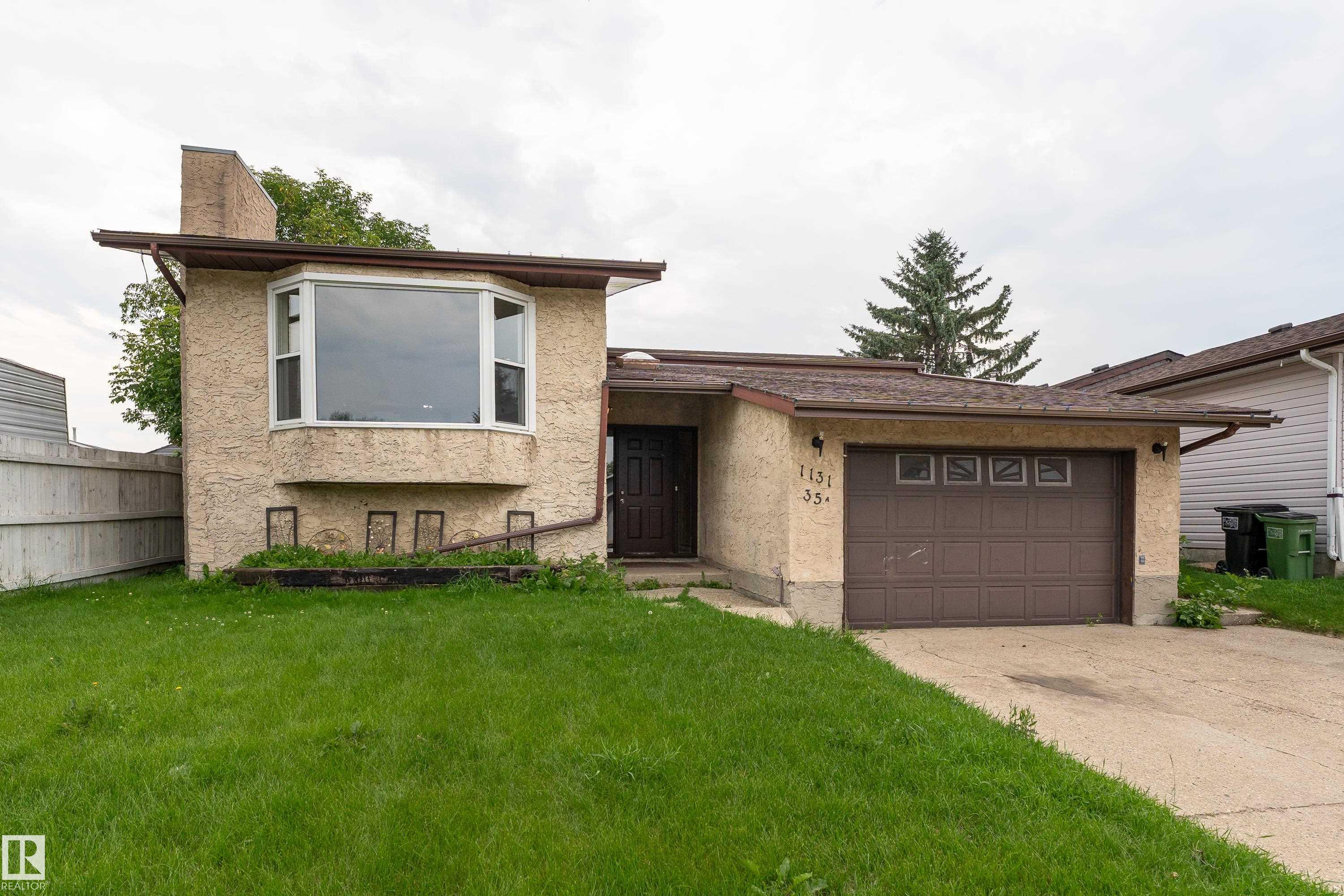 1131 35A ST NW, Edmonton, AB T6L 2L4