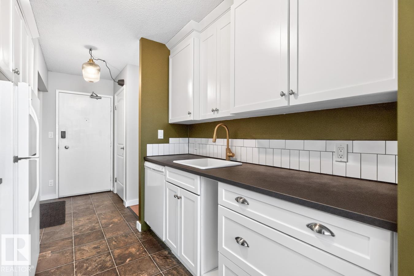 Photo 13 at 612 - 11307 99 Avenue NW, Wîhkwêntôwin, Edmonton