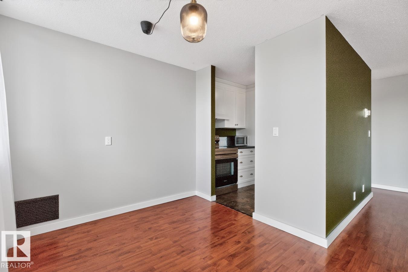Photo 17 at 612 - 11307 99 Avenue NW, Wîhkwêntôwin, Edmonton
