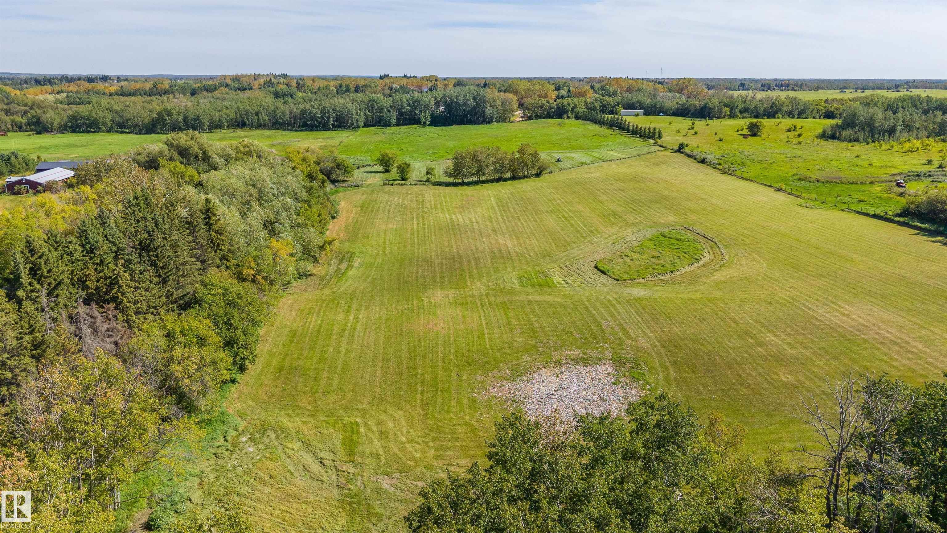 Photo 37 at 3 22459 Township Road 530, Barry Hill, Rural Strathcona County