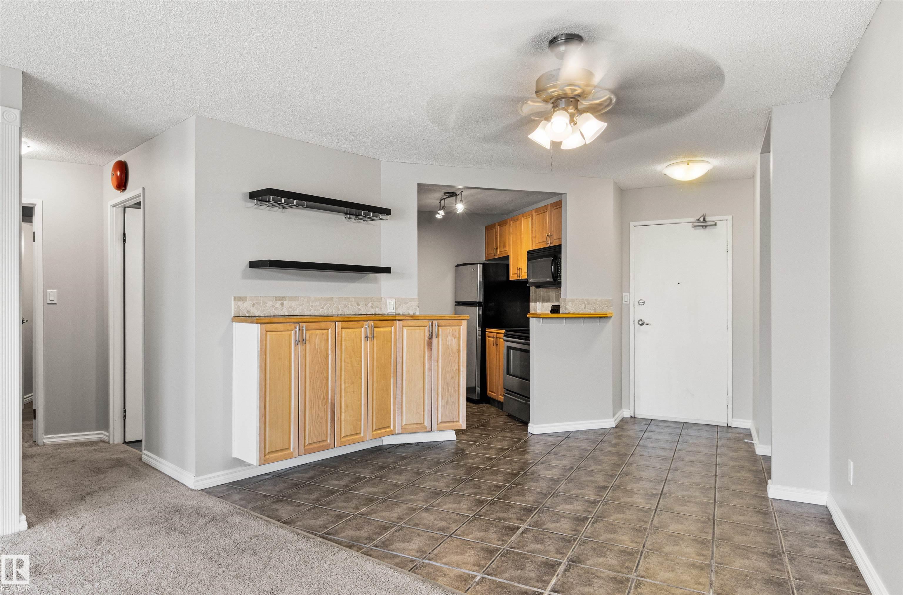Photo 17 at 303 - 10045 117 Street NW, Wîhkwêntôwin, Edmonton