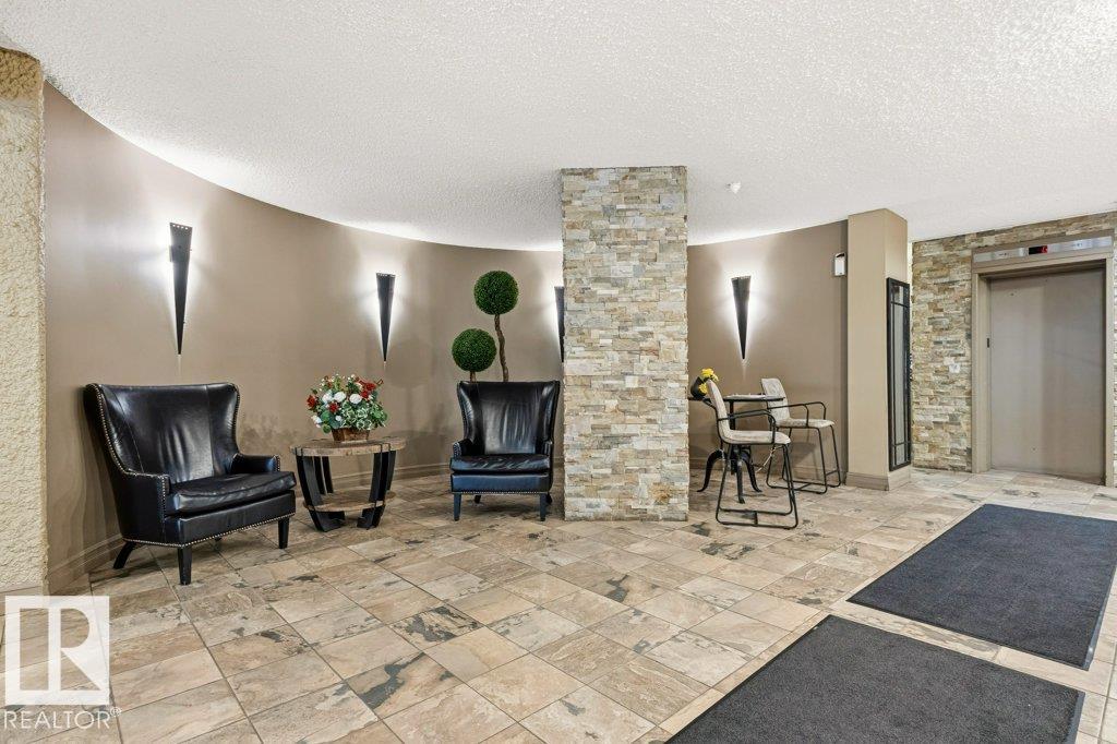 Photo 4 at 303 - 10045 117 Street NW, Wîhkwêntôwin, Edmonton