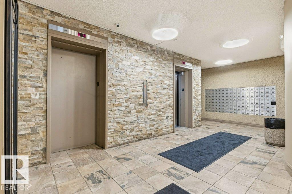 Photo 5 at 303 - 10045 117 Street NW, Wîhkwêntôwin, Edmonton