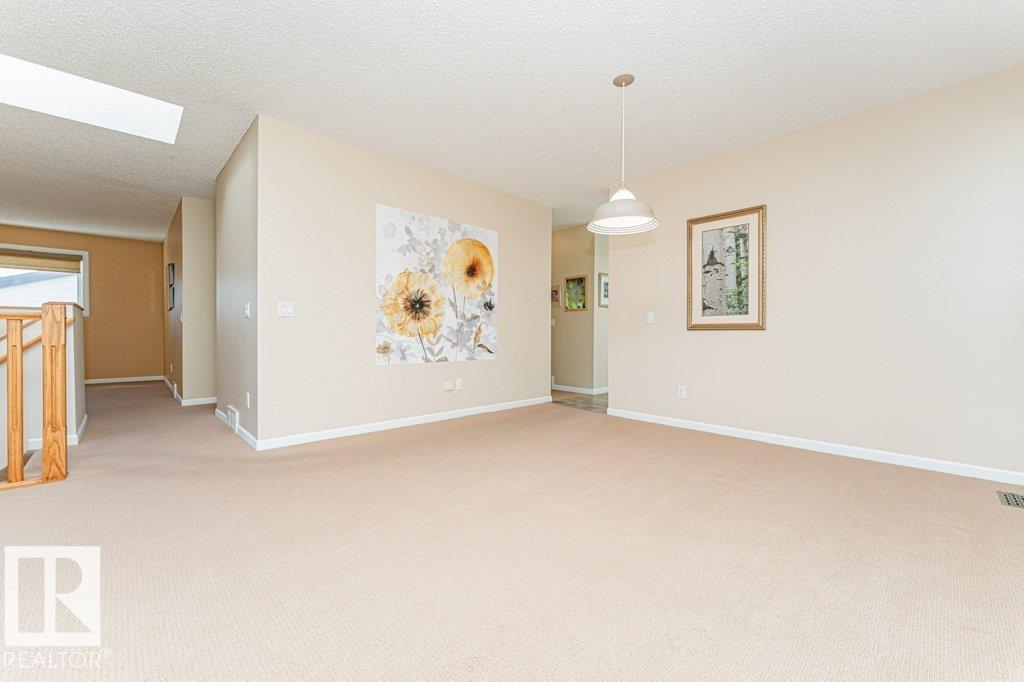 Photo 14 at 10439 14 Avenue NW, Bearspaw, Edmonton